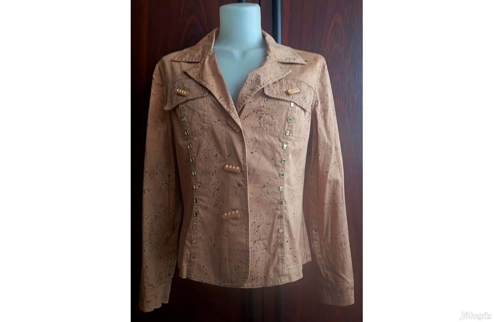 40-esM,női,juharfaszinü,fröcskölt mintás,disszegecses Very