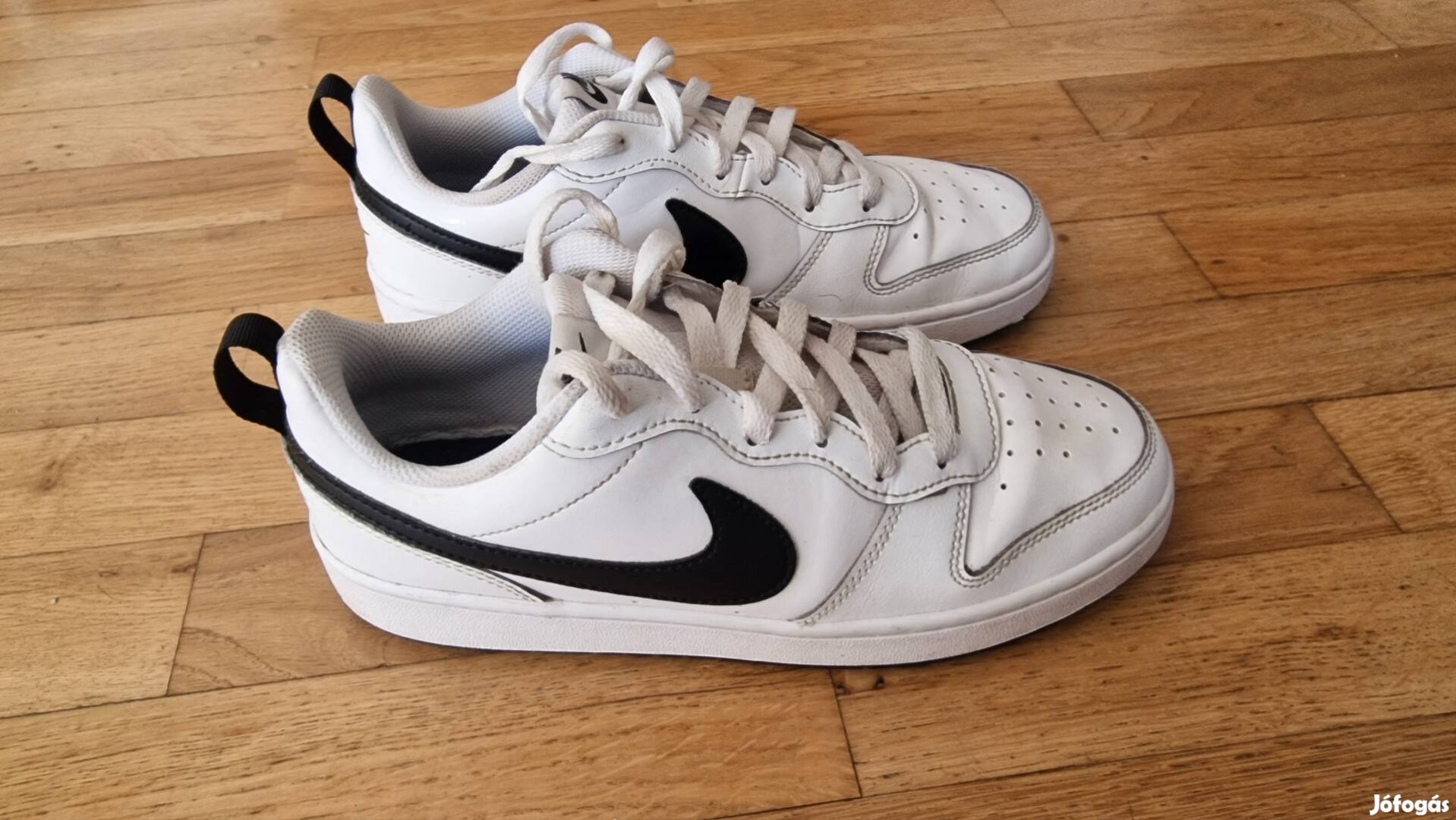 40-es Nike cipő