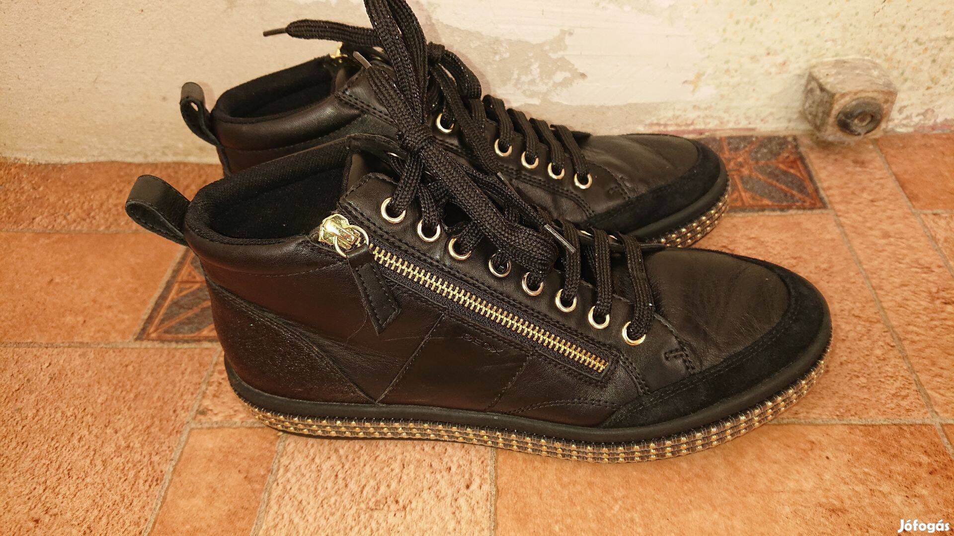 40-es, fekete, magas szárú, fűzős és zipzáros női Geox cipő