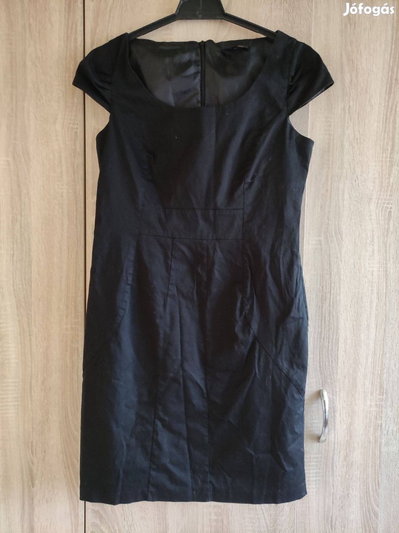 40-es fekete elegáns női ruha