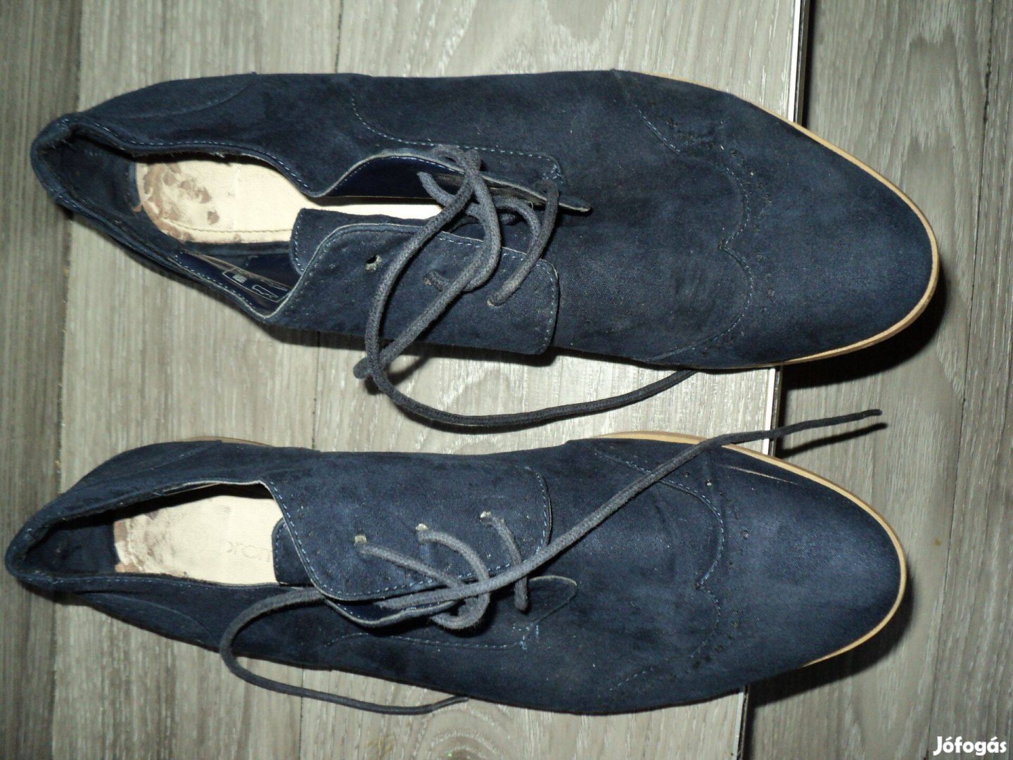 40-es velúr bőr cipő