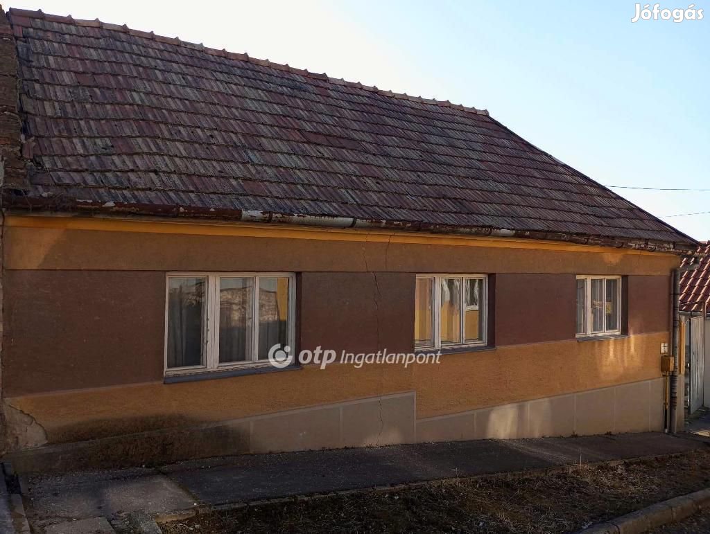 40 nm-es ház eladó Eger