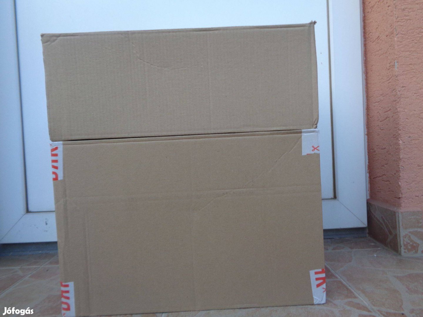 40x30x15,5 és 40x30x27 cm-es karton hullámpapír dobozok, több db