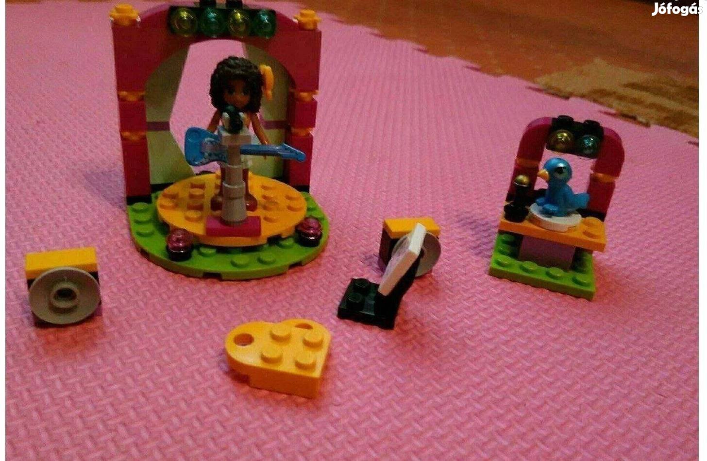 41309 Lego Friends Andrea zenés duója hibátlan és hiánytalan