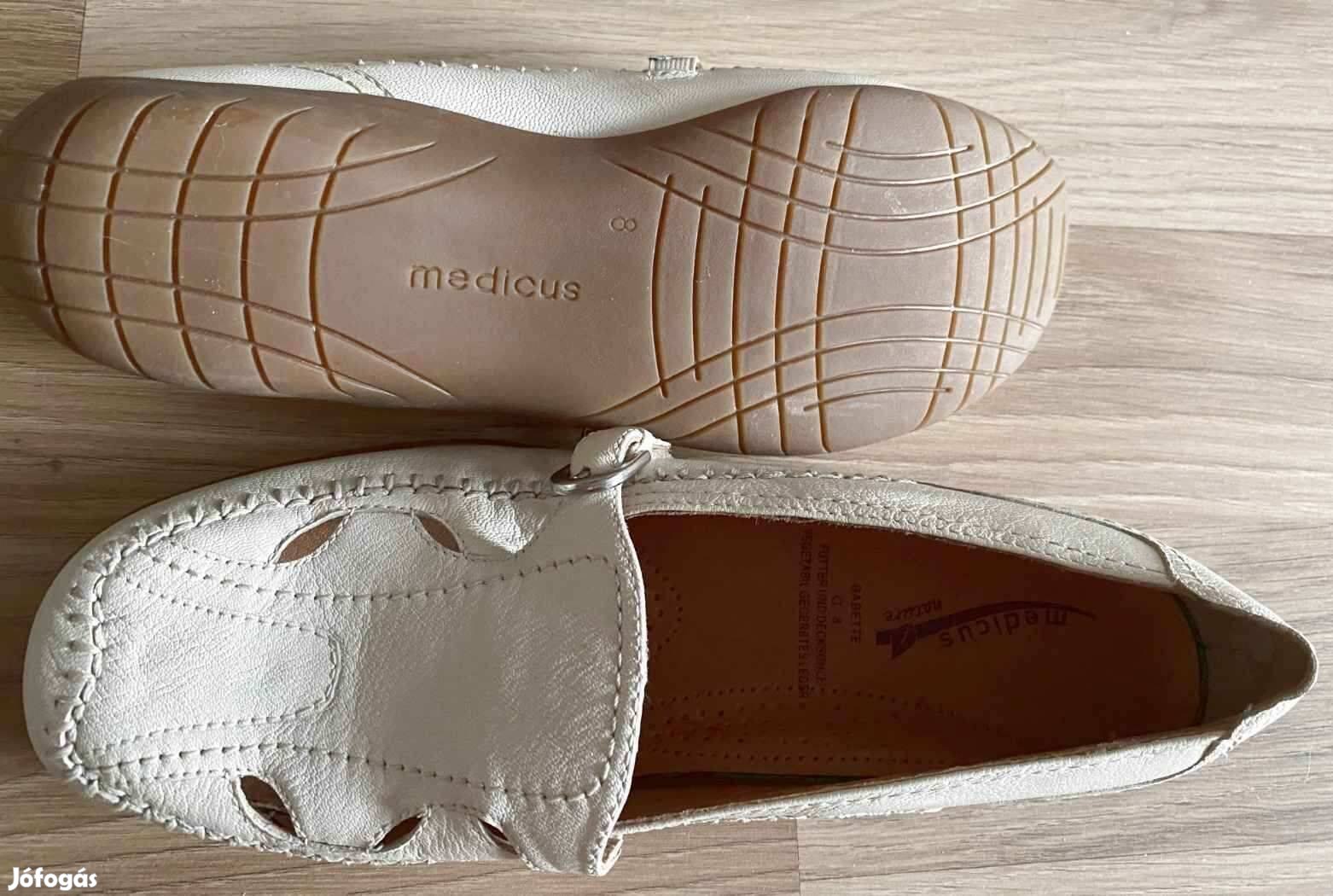 41 Medicus csinos kényelmes nyári mokaszin, 8/G komfort nyári bőr cipő