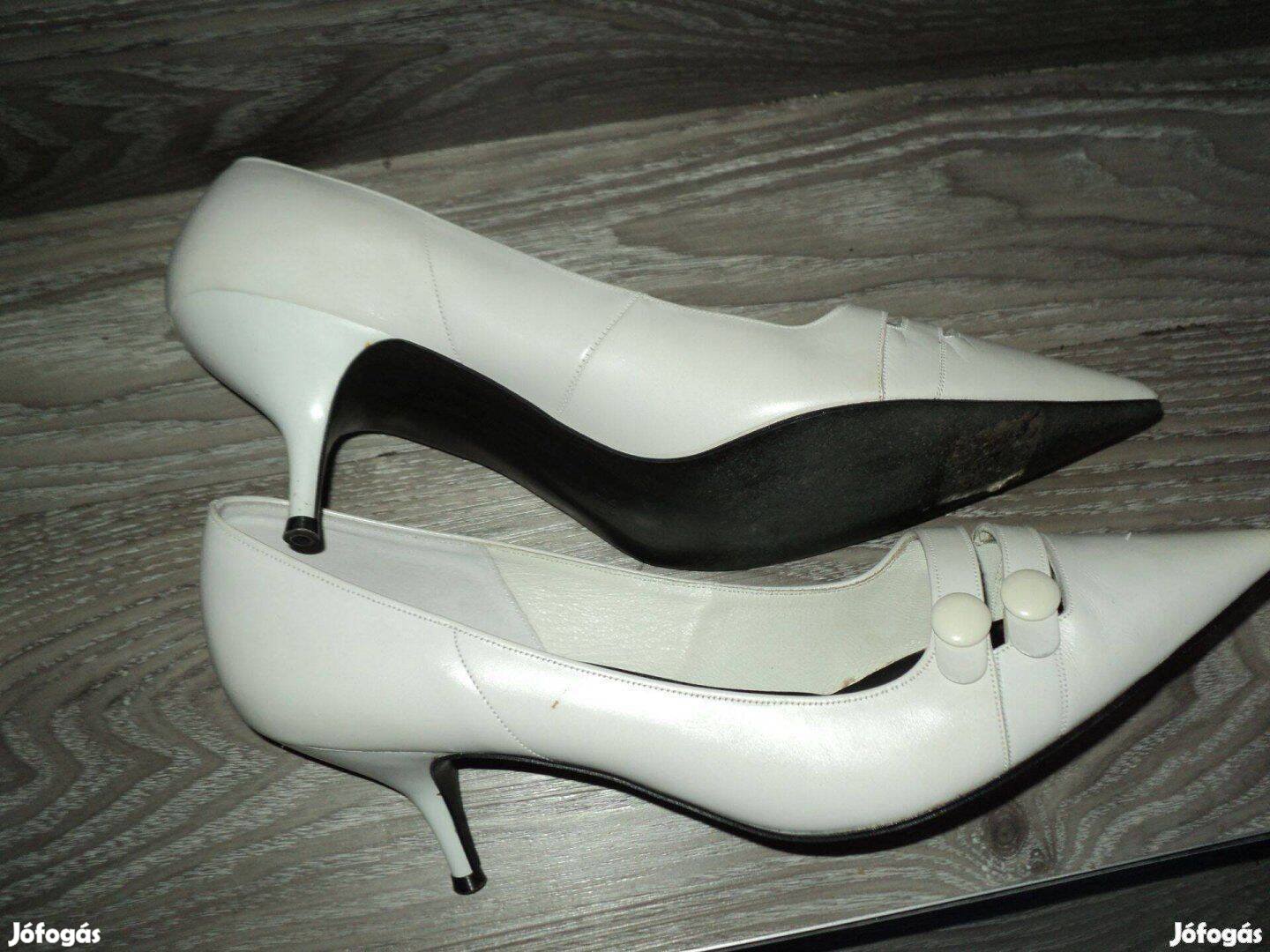 41-es női cipők
