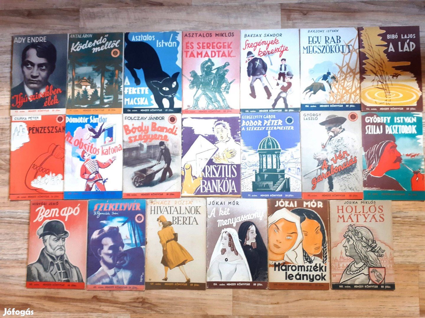 41 kötet a Nemzeti Könyvtár 1941-1944 sorozatából egy