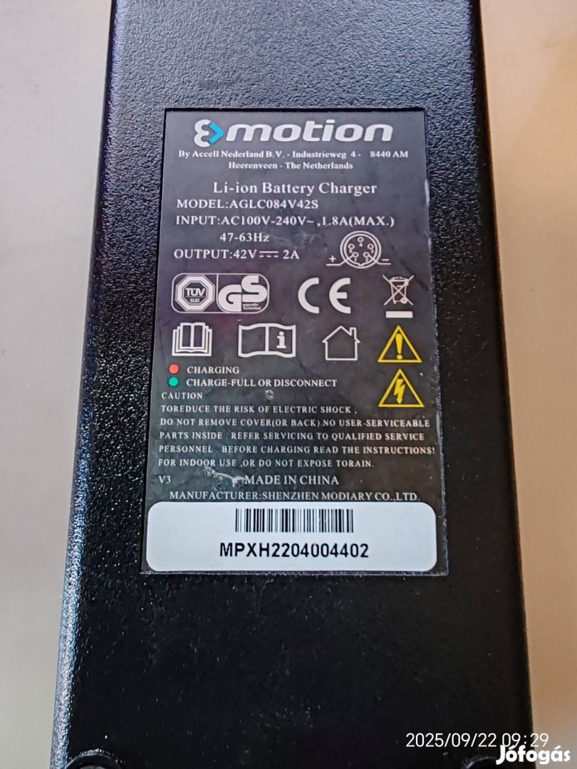 42V 2A SV 5 tűs töltő 36V Joycube Phylion elektromos kerékpár
