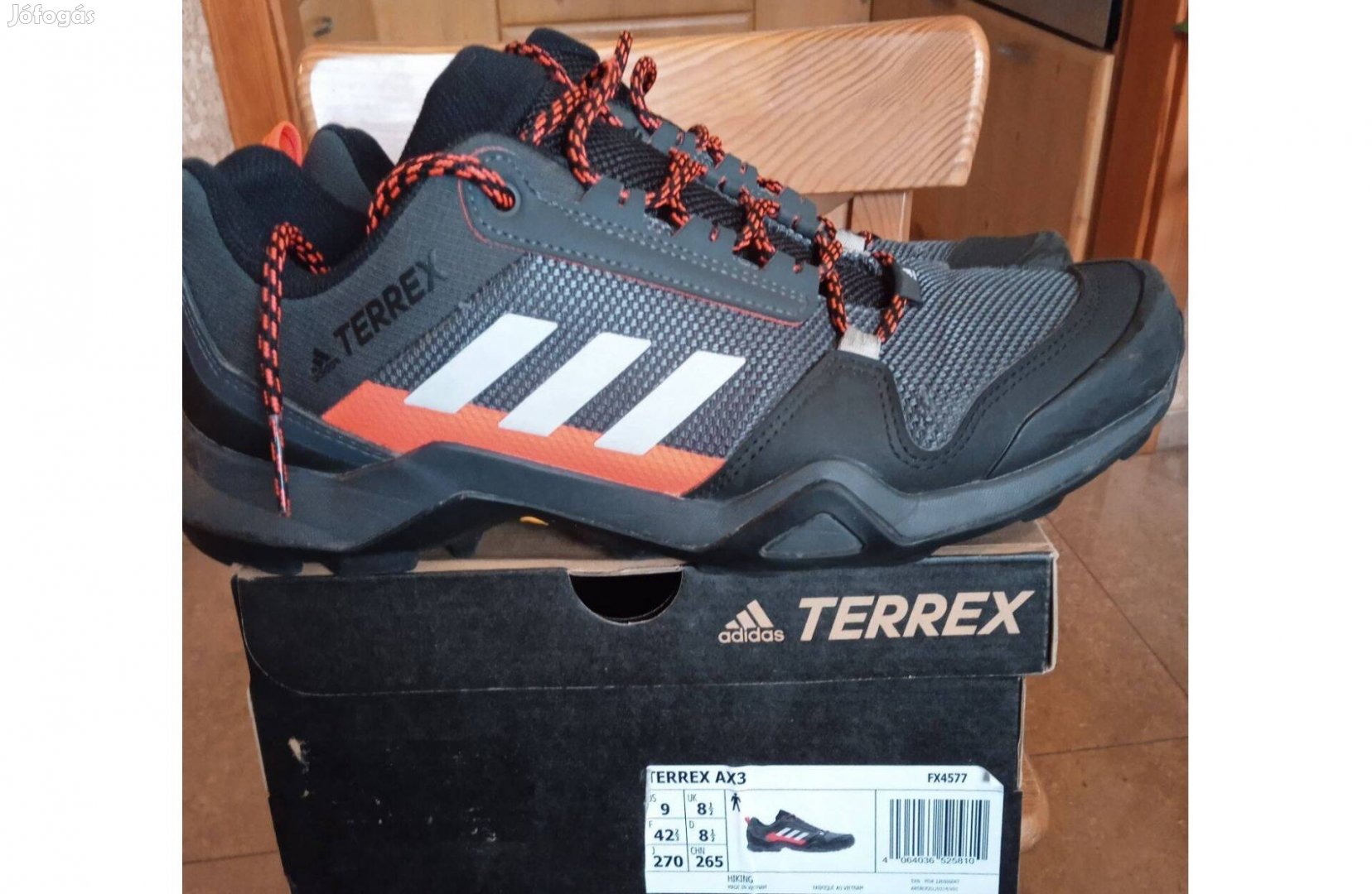 42 2/3 Adidas Terrex AX3 túra cipő