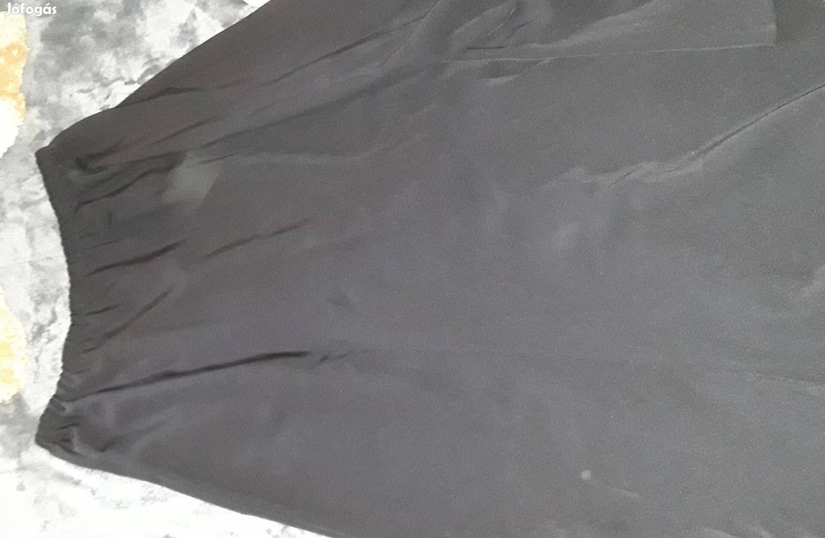 42-44-es új, divatos plüssbársony szoknya L