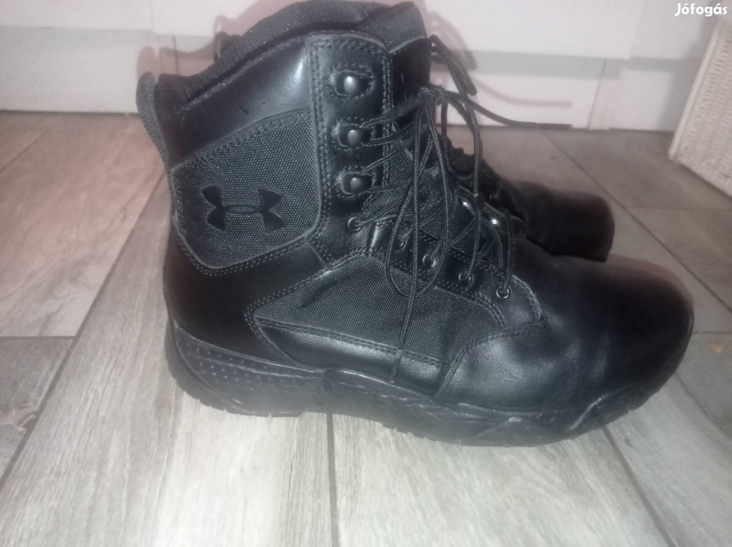 42,5-ös Under Armour teli bakancs, csizma 