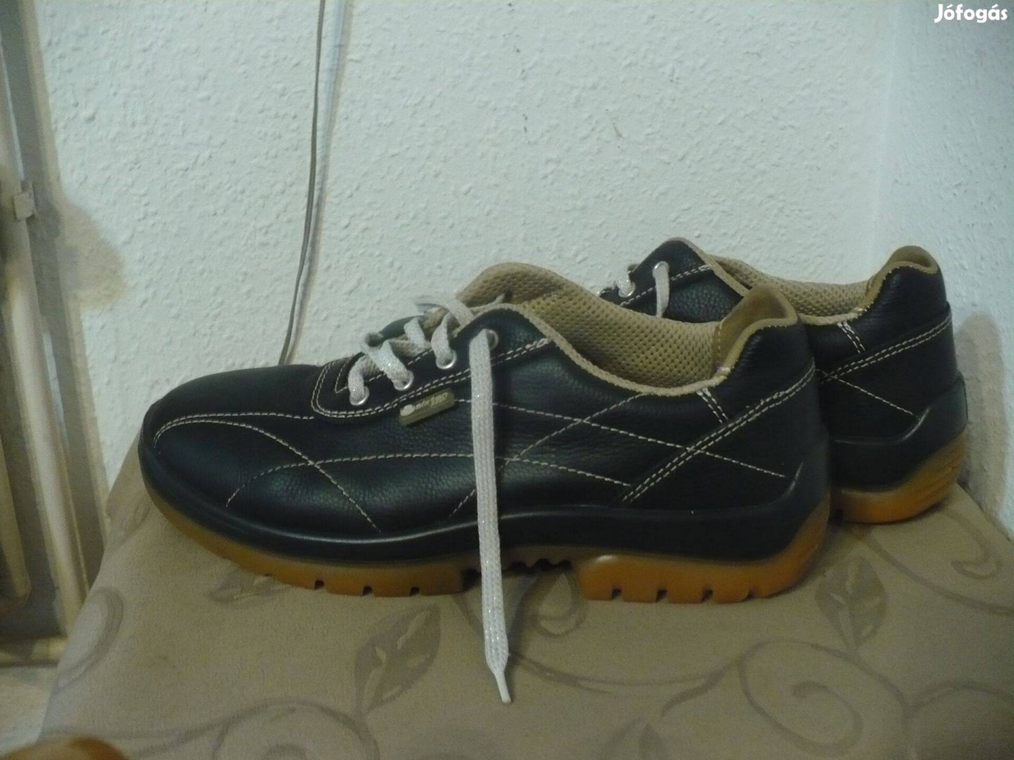 42 Sixton cipő eladó