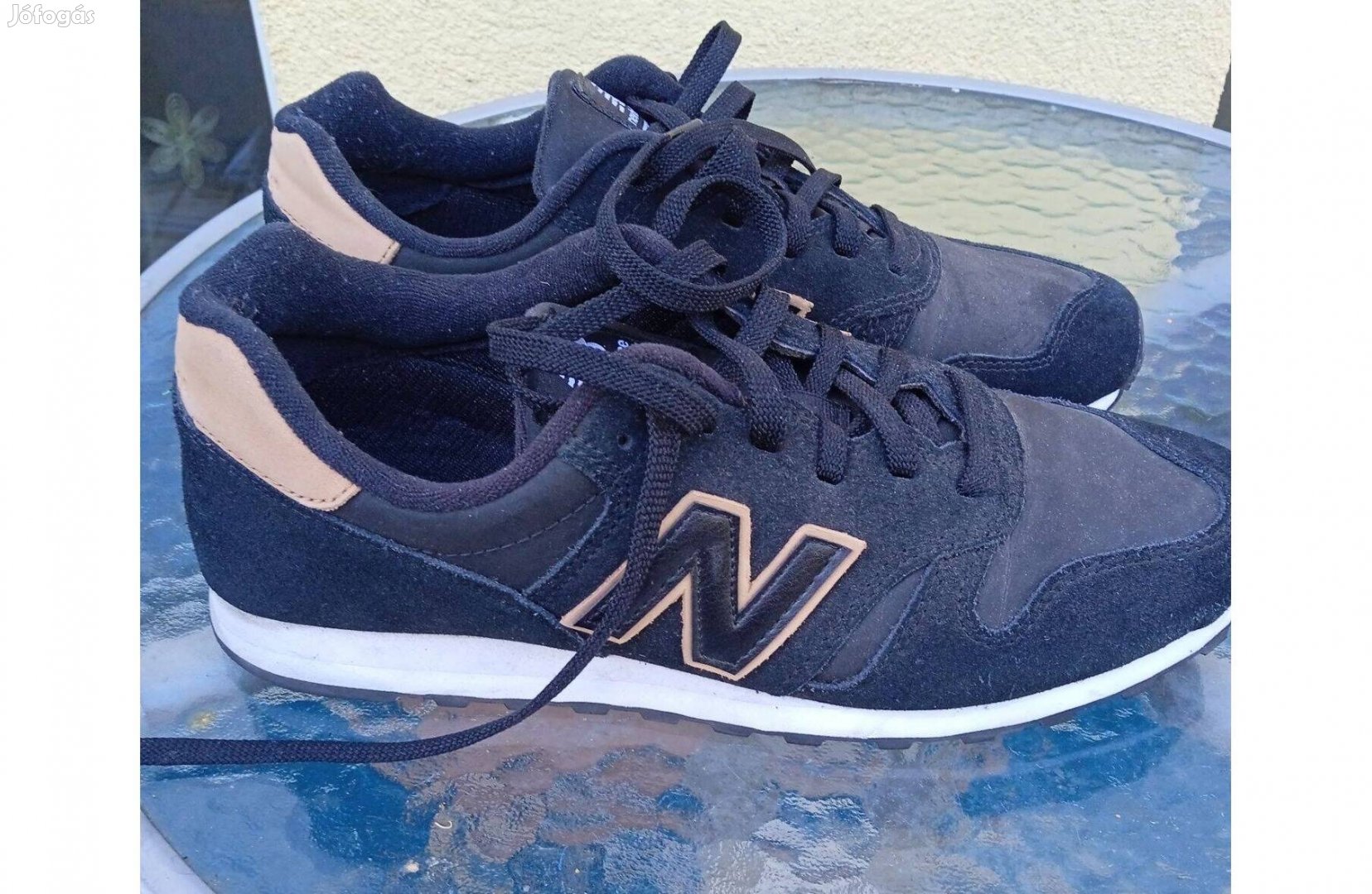 43 New Balance sportcipő