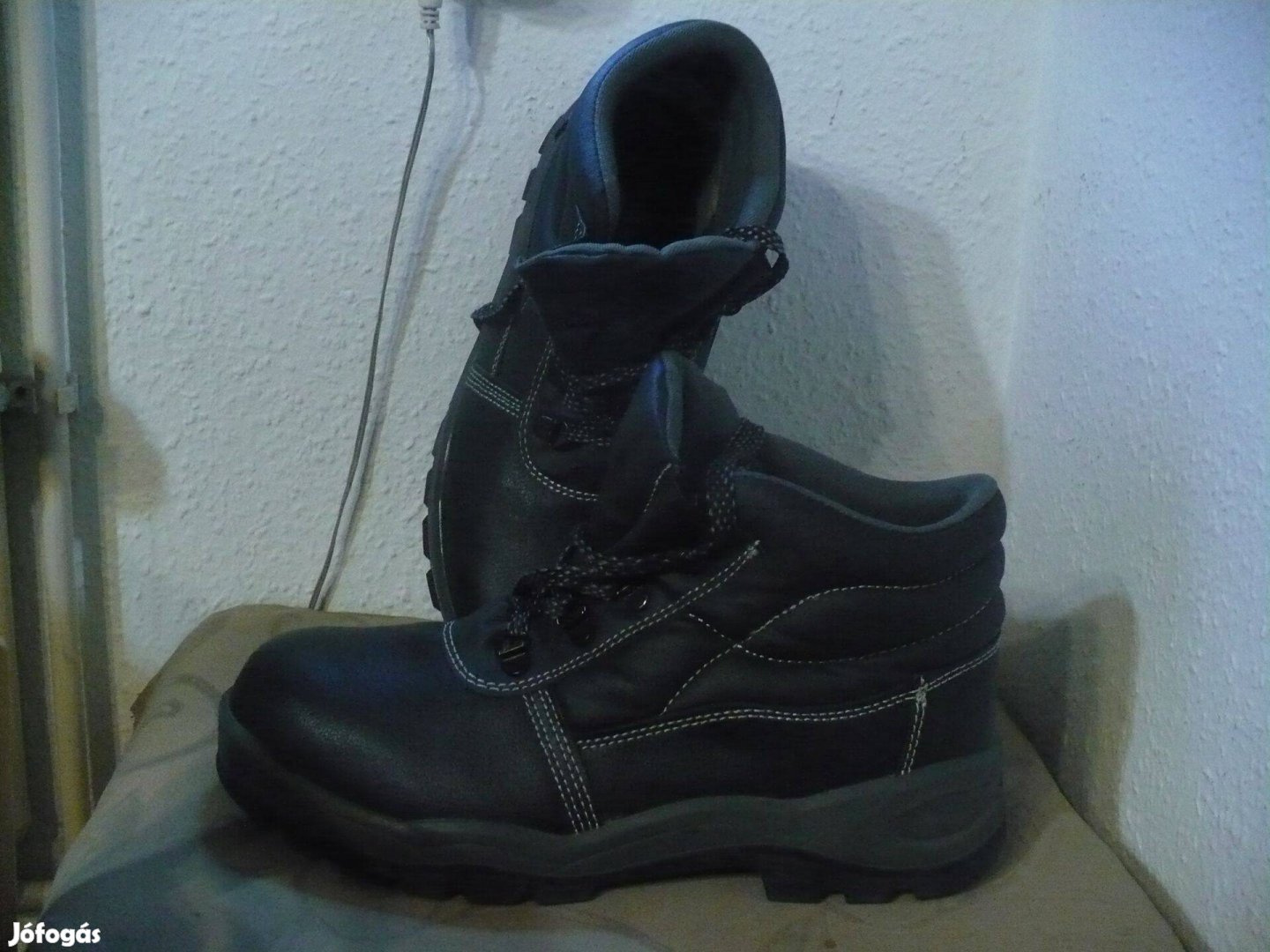 43 Portwest bakancs eladó
