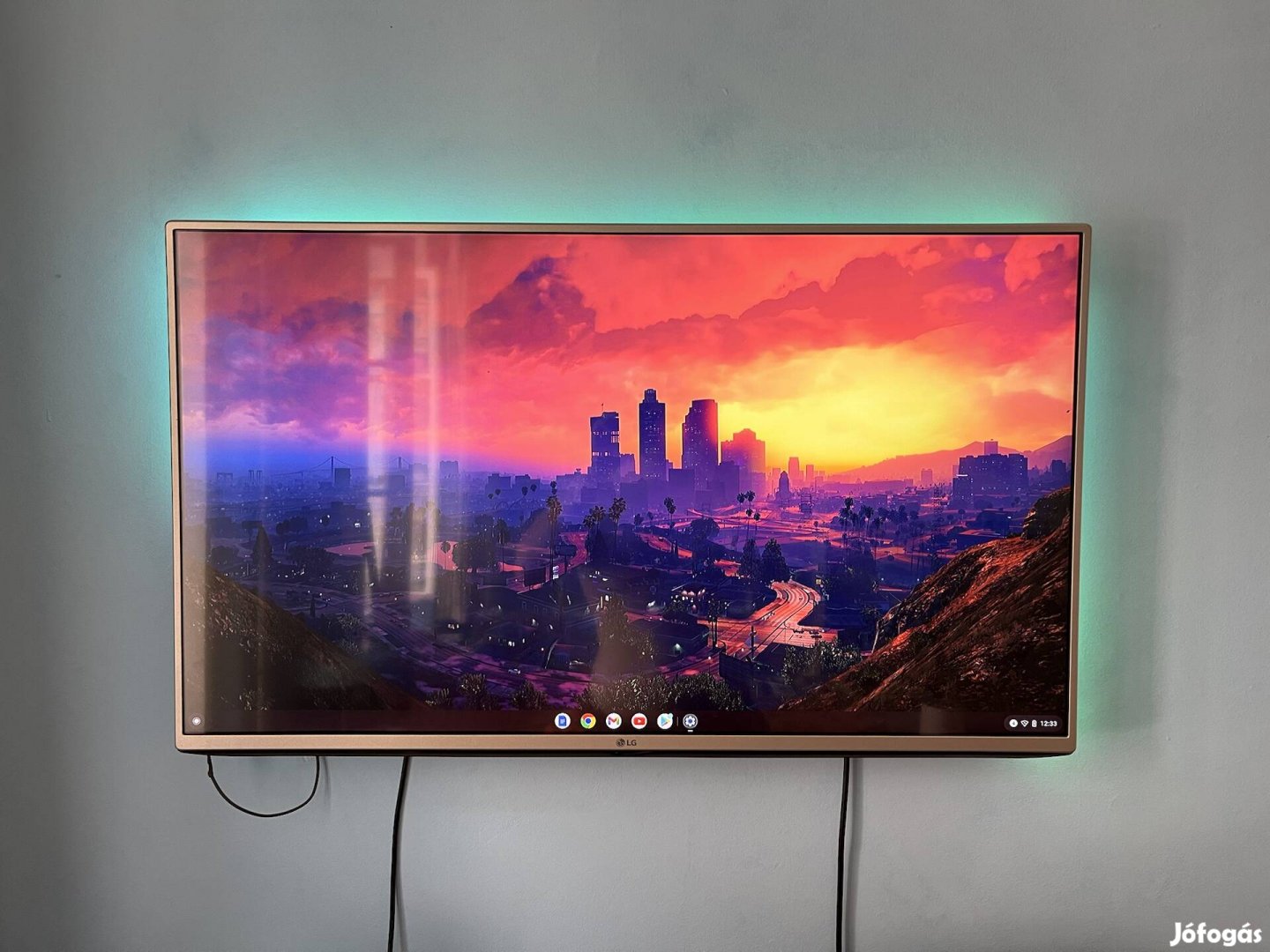 43" LG TV fali konzollal + LED