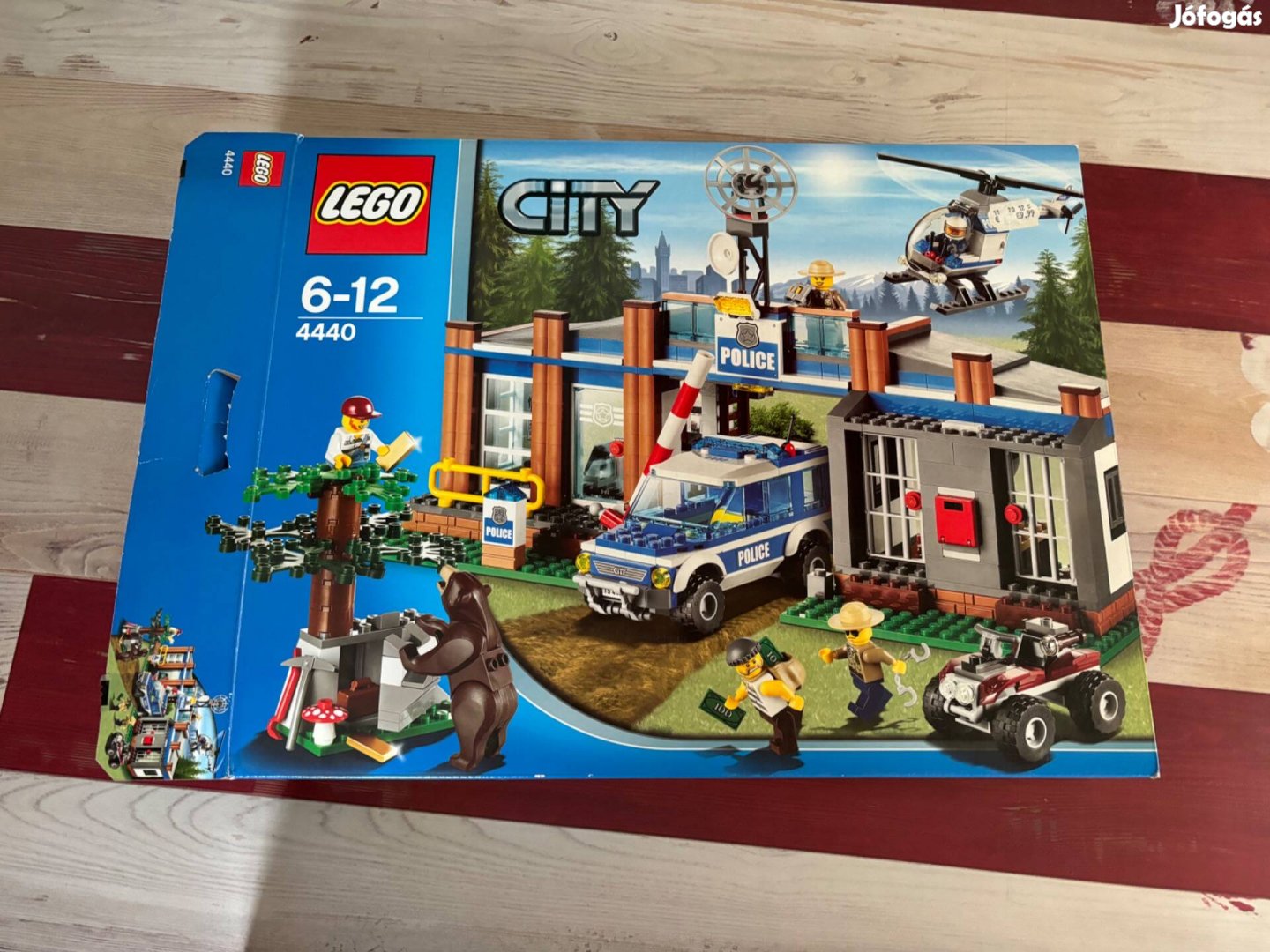 4440 LEGO City Forest Police Station