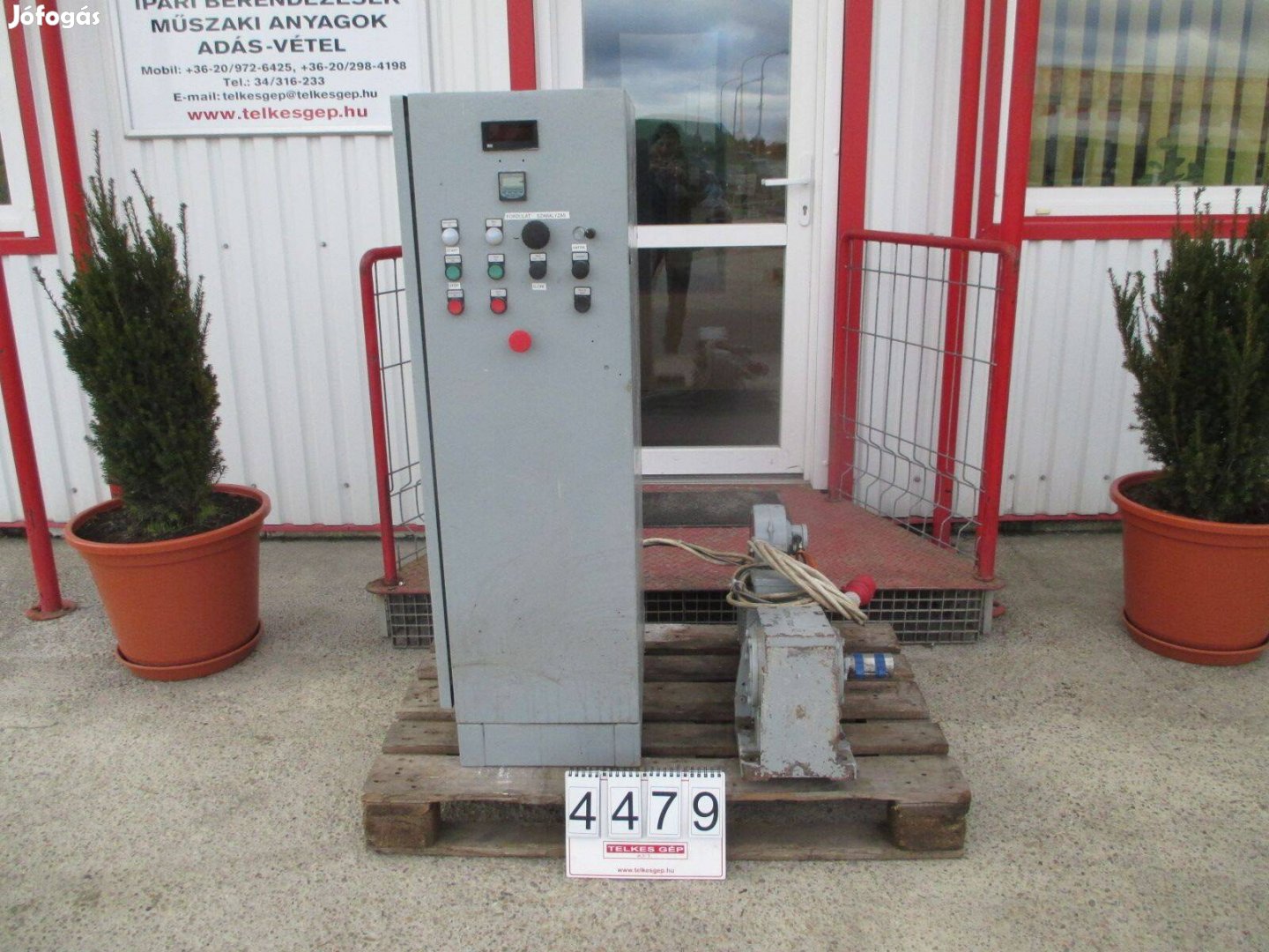 4479 - Egyenáramú villanymotor hajtóművel 0,075 kW