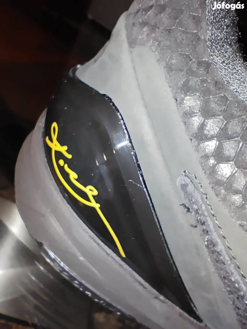 44-es Kobe 4 protro új