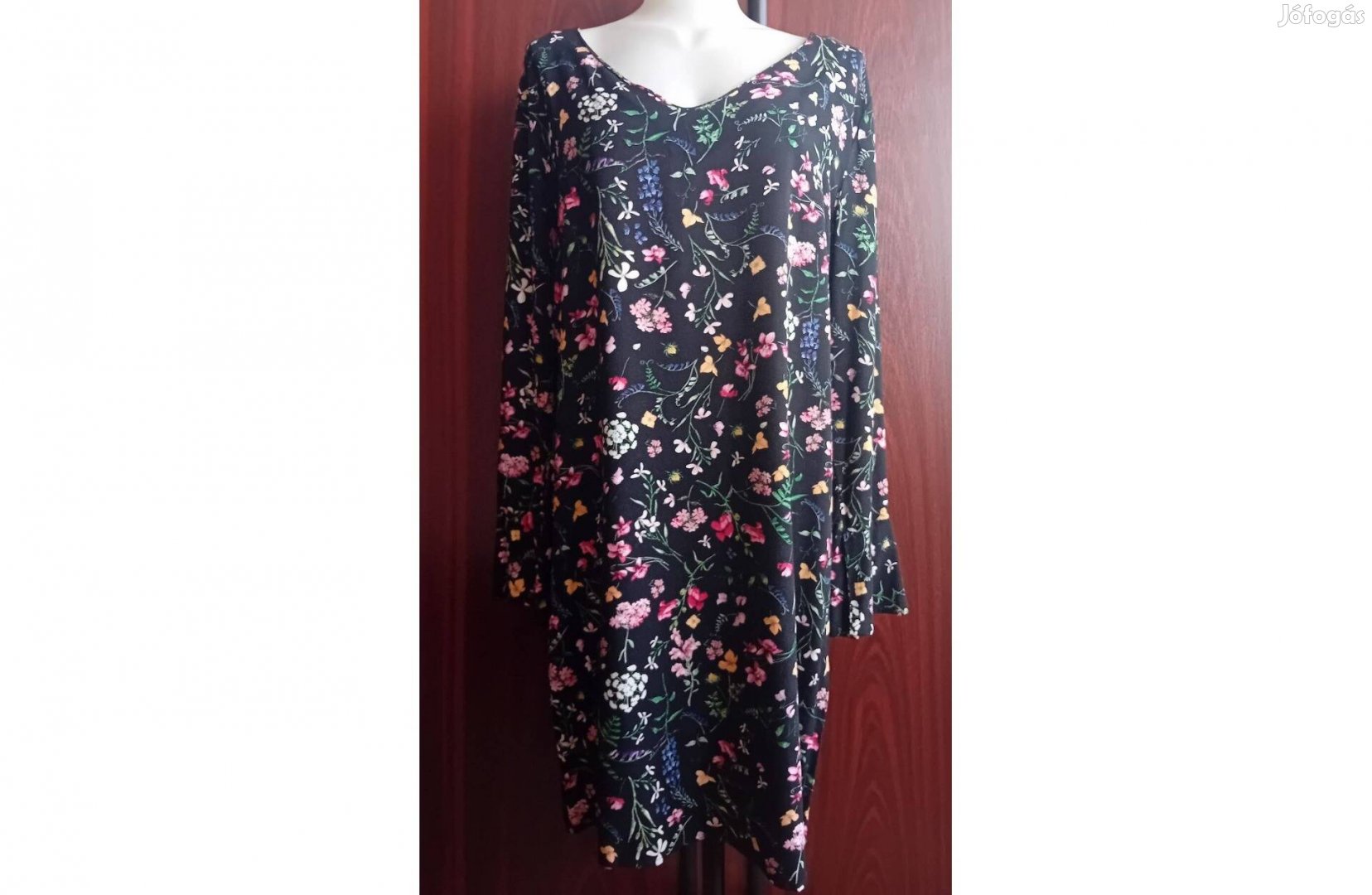 44-es/L/,női,fekete,gyönyörű apróbb mezei virágmintás pamut Amisu ruha