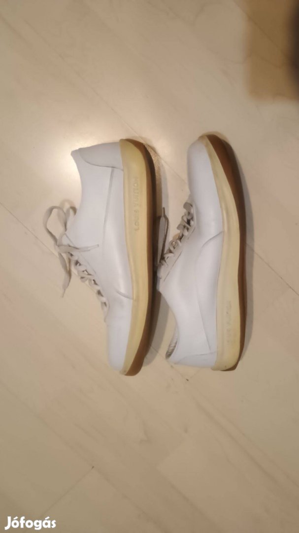 44-es Louis vuitton ferfi bőr sneaker