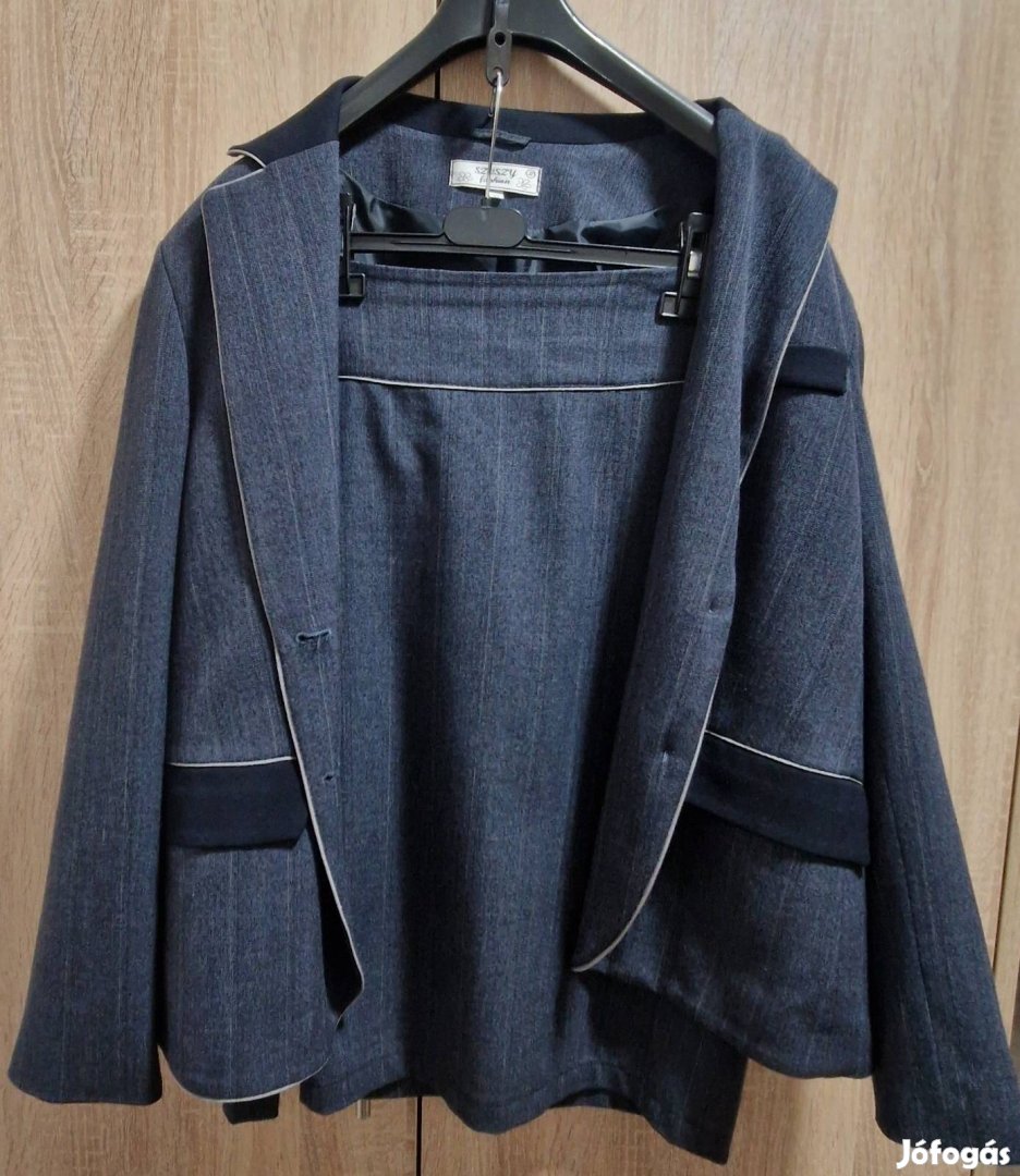 44-es kosztüm eladó