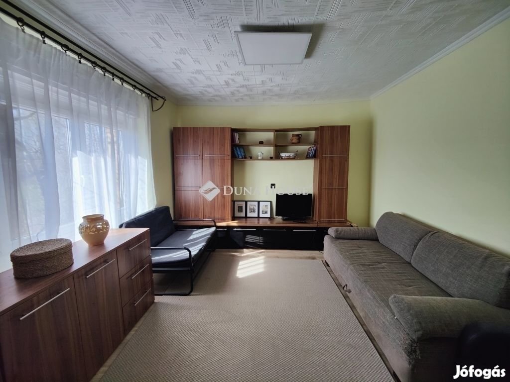 44 nm-es ház eladó Nagykáta