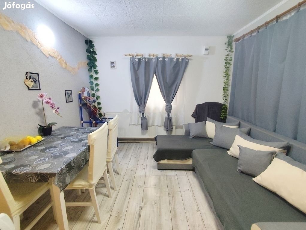 44 nm-es ház eladó Vecsés