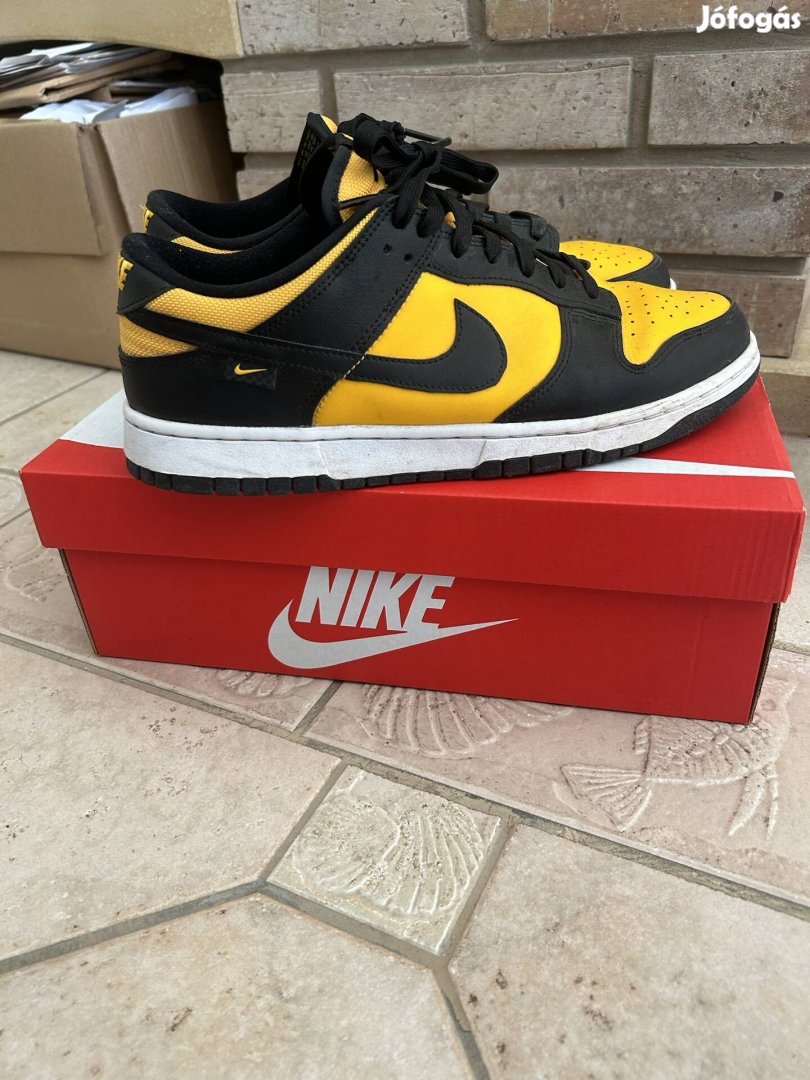 44es Nike Dunk Low eladó