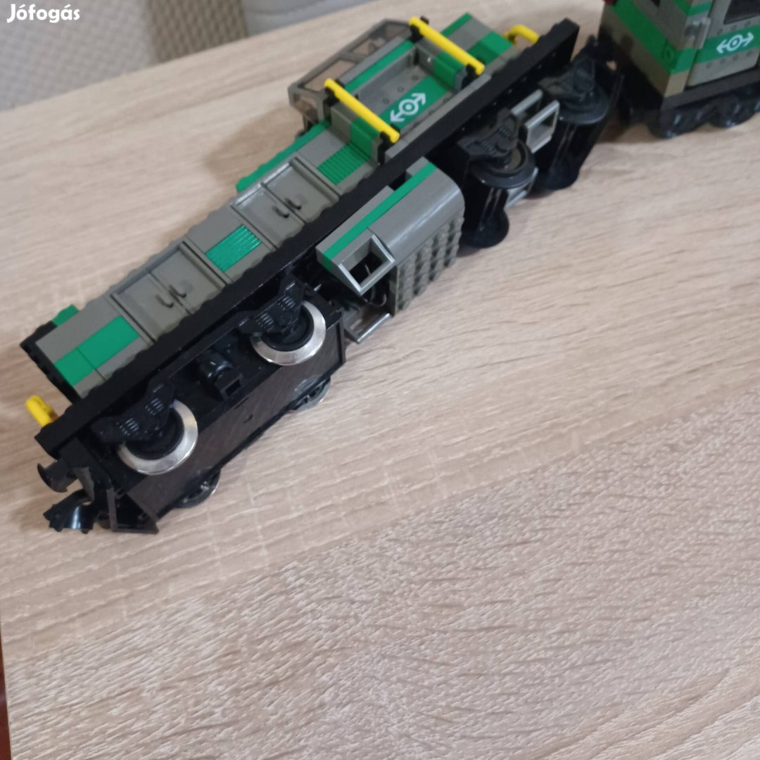 4512 Cargo train hiányos 
