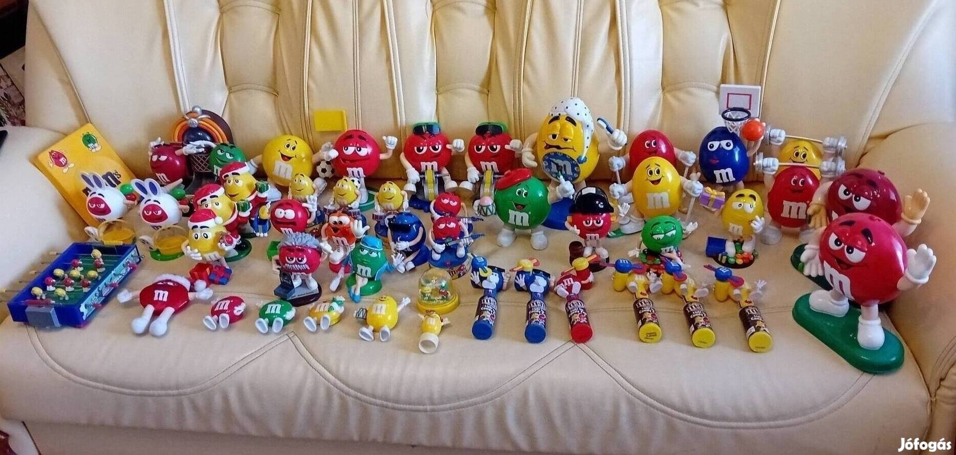 45 db M&M's figura , adagoló , mozgó zenélő figura