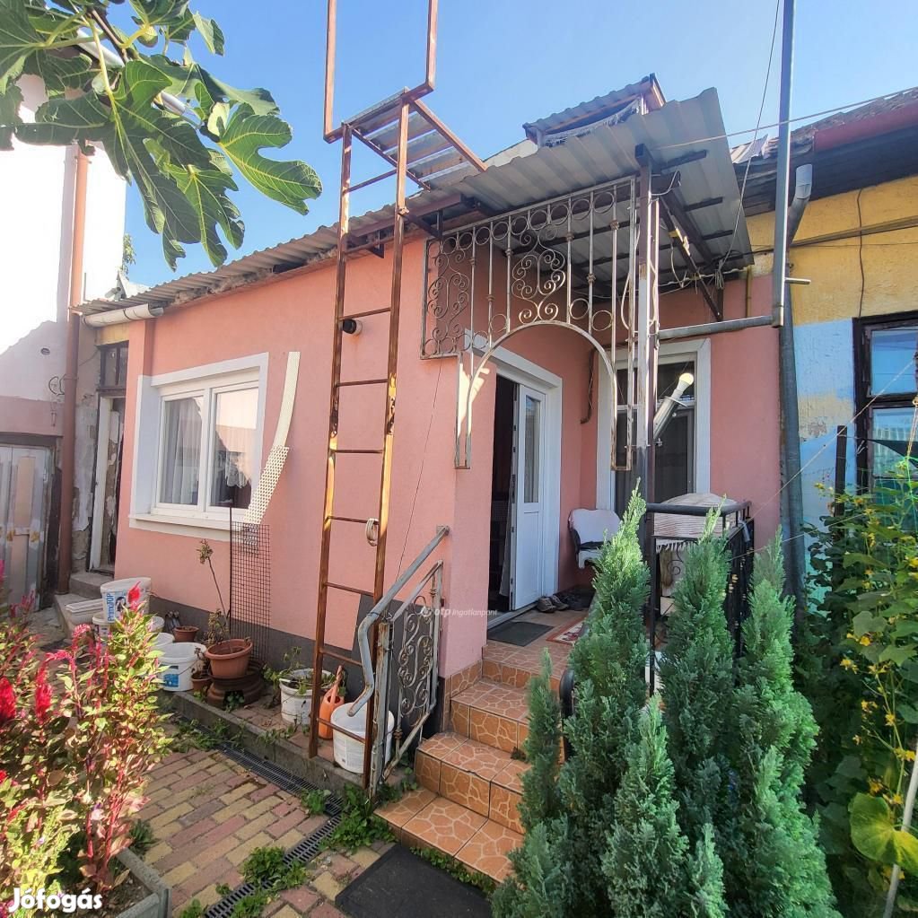 45 nm-es ház eladó Debrecen