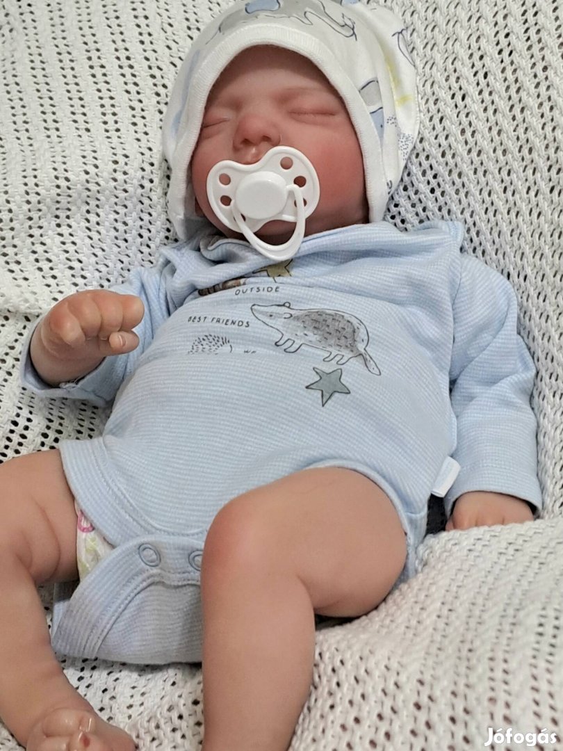 45cm kisfiú élethű alvó reborn baba eladó 