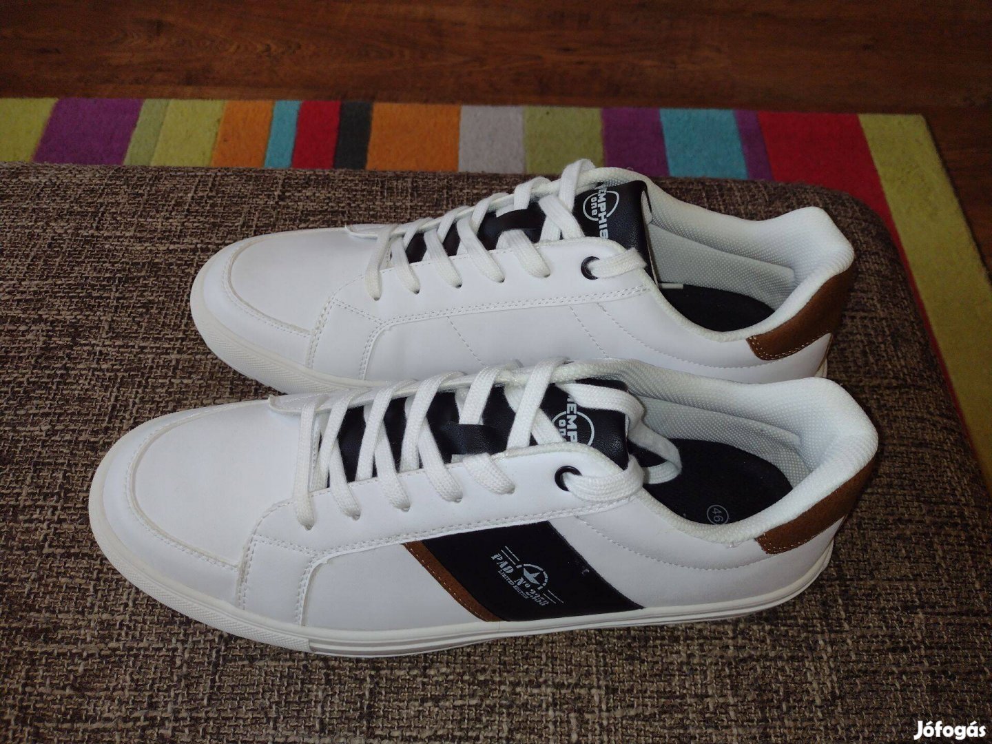 46-os új férfi cipő fehér méret miatt eladó
