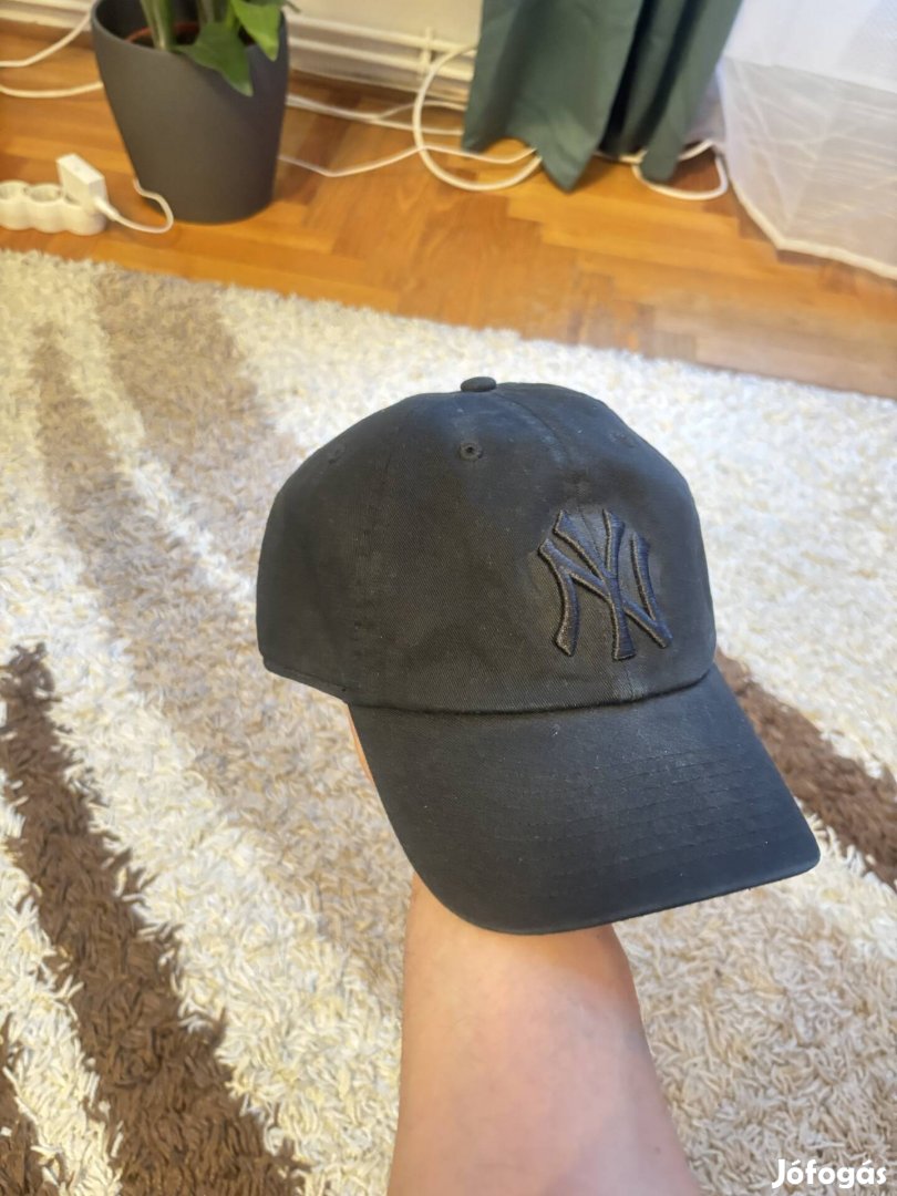 47 Brand sapka