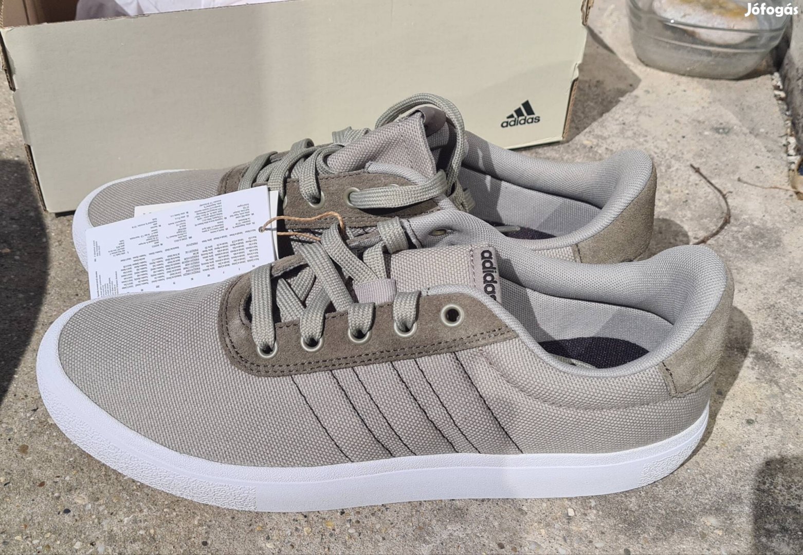 47-es Adidas Vulcraid3r sportcipő