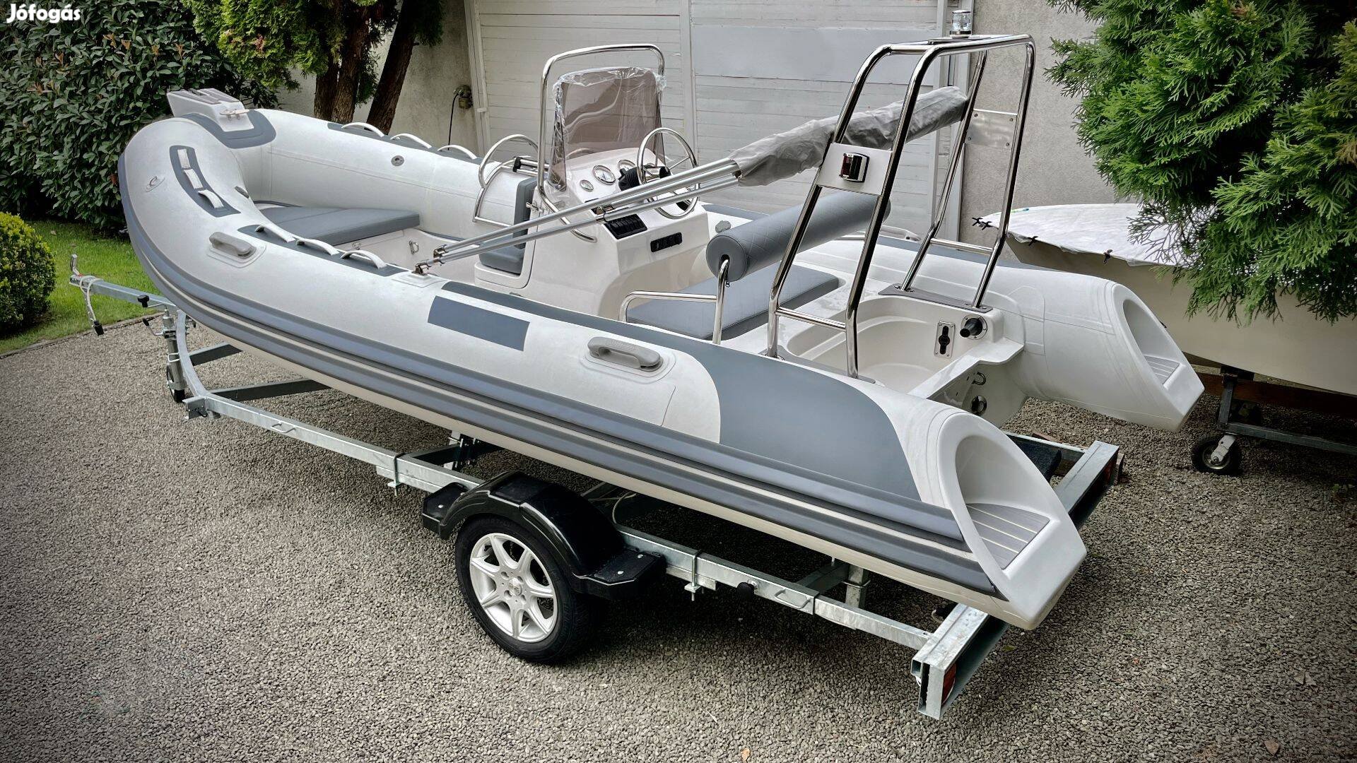 480-as RIB hajó Evinrude E-tec 30 külmotorral hajóépítő tulajdonostól