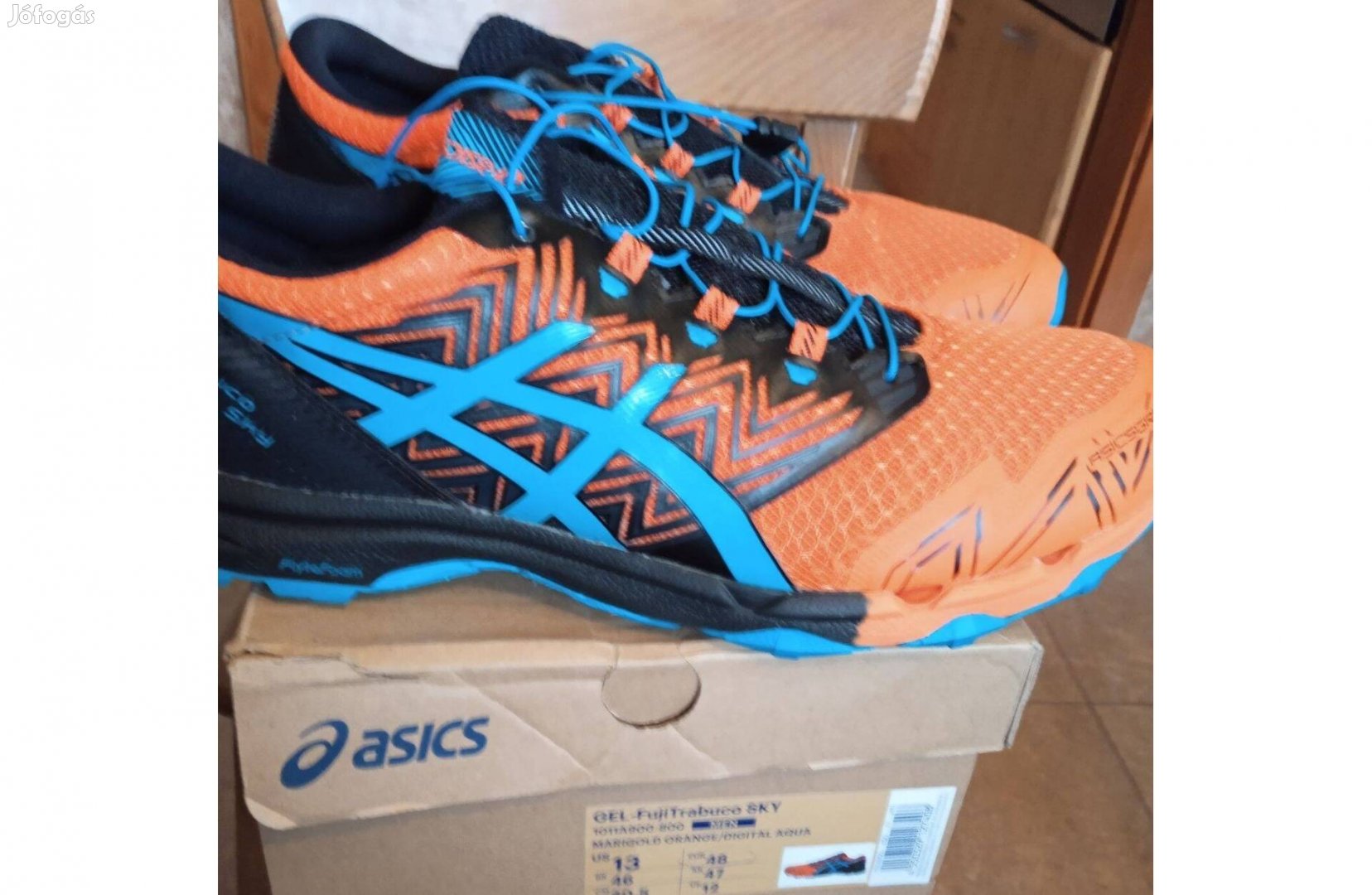 48 Asics Gel Fuji Trabuko futócipő