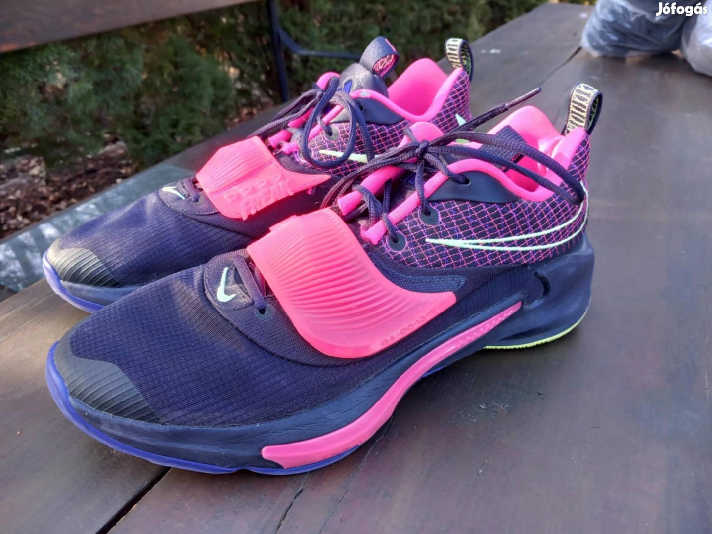 49,5 méretű eredeti Nike Zoom Freak 3 kosarascipő eladó 