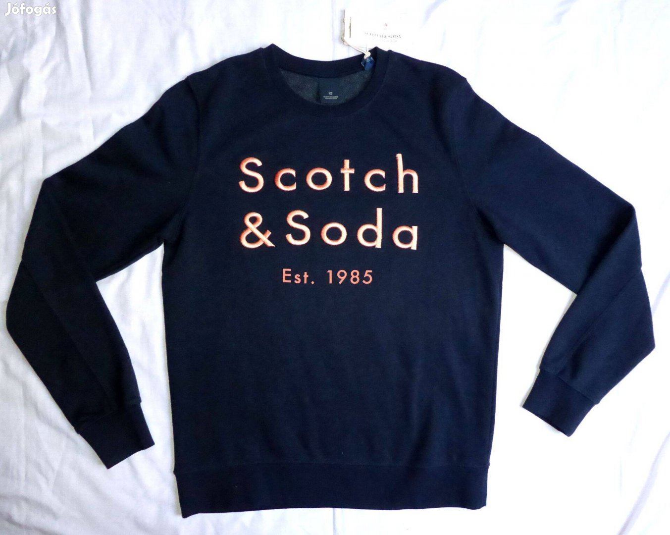 49ezres címkés Scotch and Soda slimfit M méretű luxus pulóver