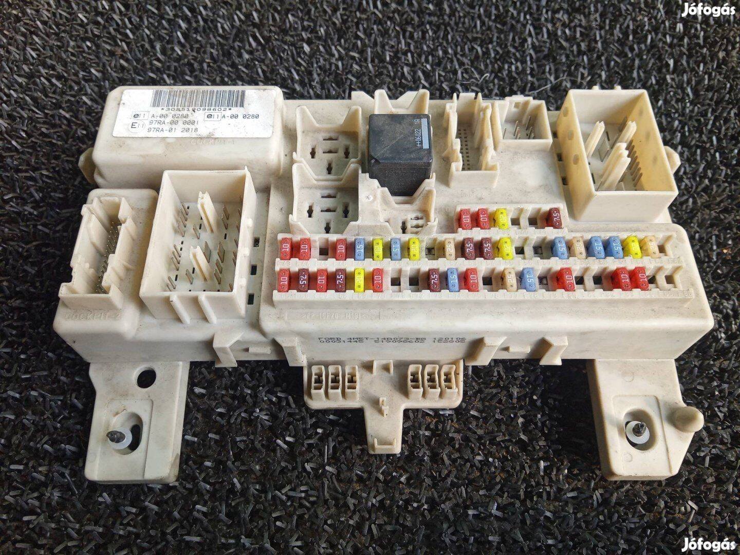 4M5T-14A073-BG Ford focus mk2 biztosítéktábla 2005 től 2011 ig