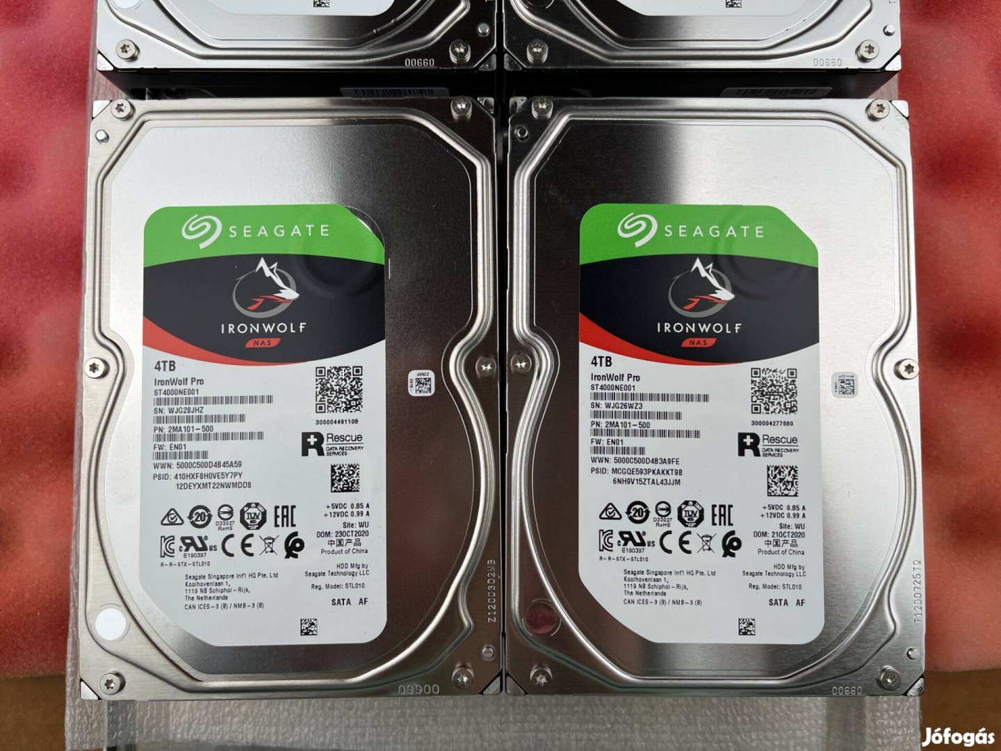 4TB HDD Seagate Ironwolf NAS merevlemezek (modell: ST4000VN001)