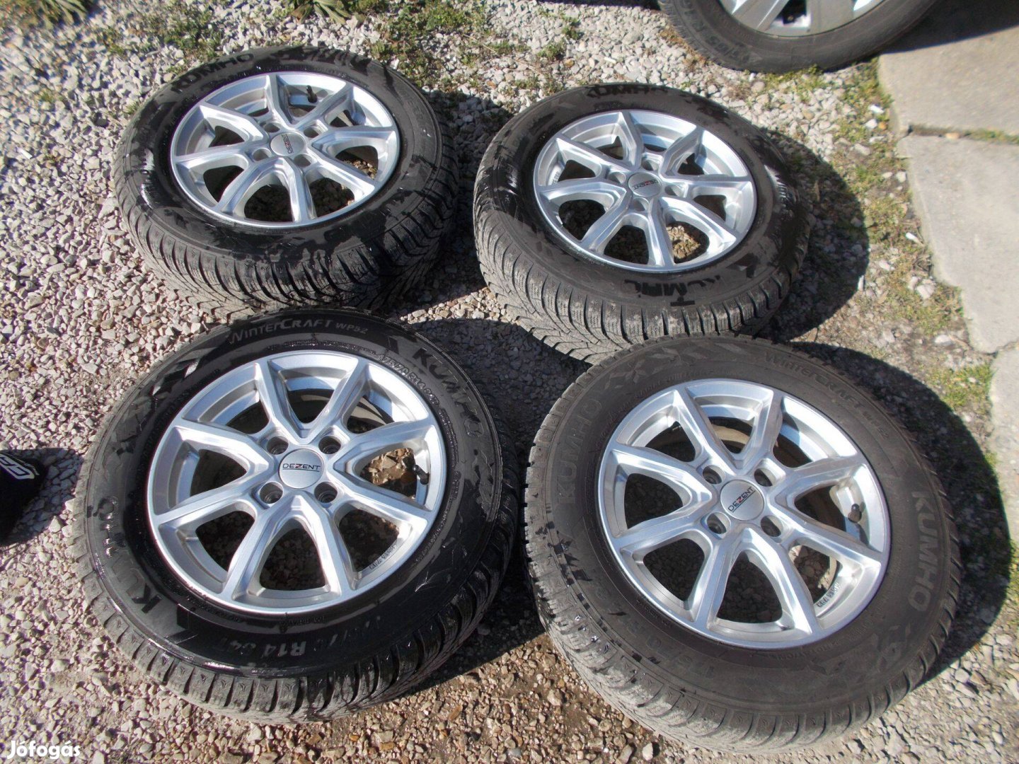4X100 R14 Dezent Alufelni Téligumival Csavarral 2023