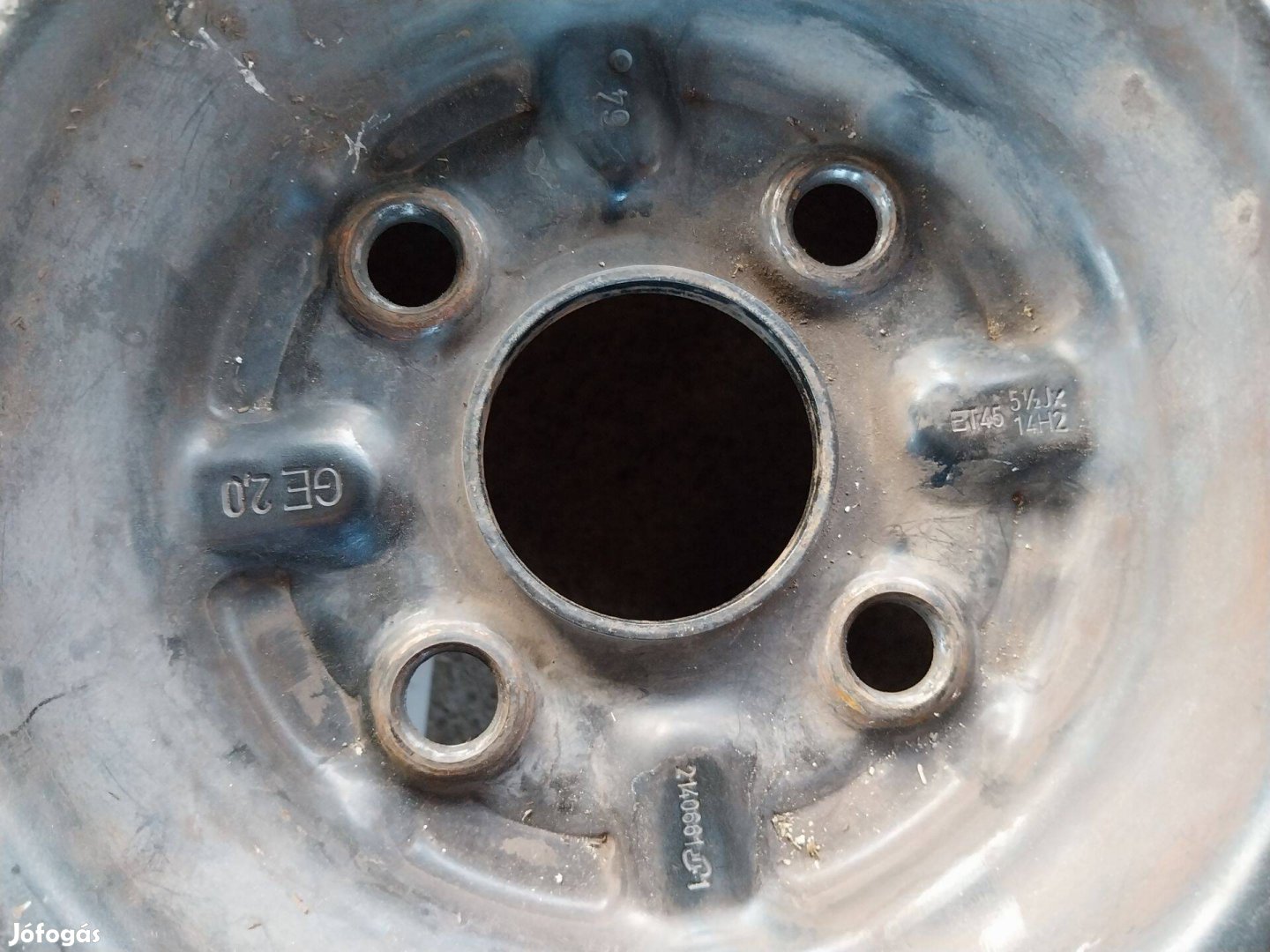 4×100 14" ET45 lemezfelni eladó Toyota yarisról