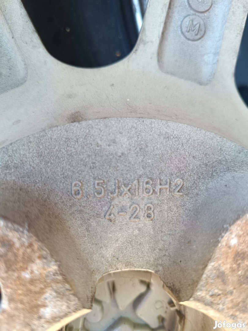 4*108 16" Peugeot alufelni garnitúra jó állapotú nyári gumikkal