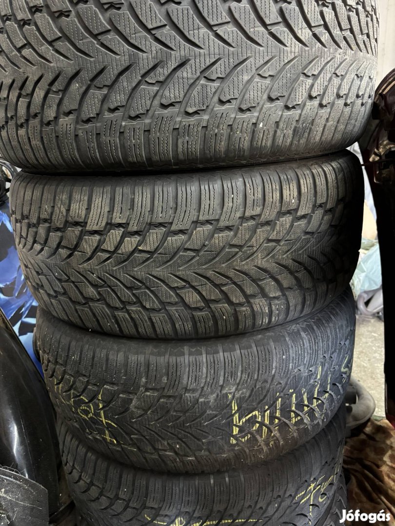 4+1 akció Eladó Nokian téligumi gumiabroncs 275/50 R20