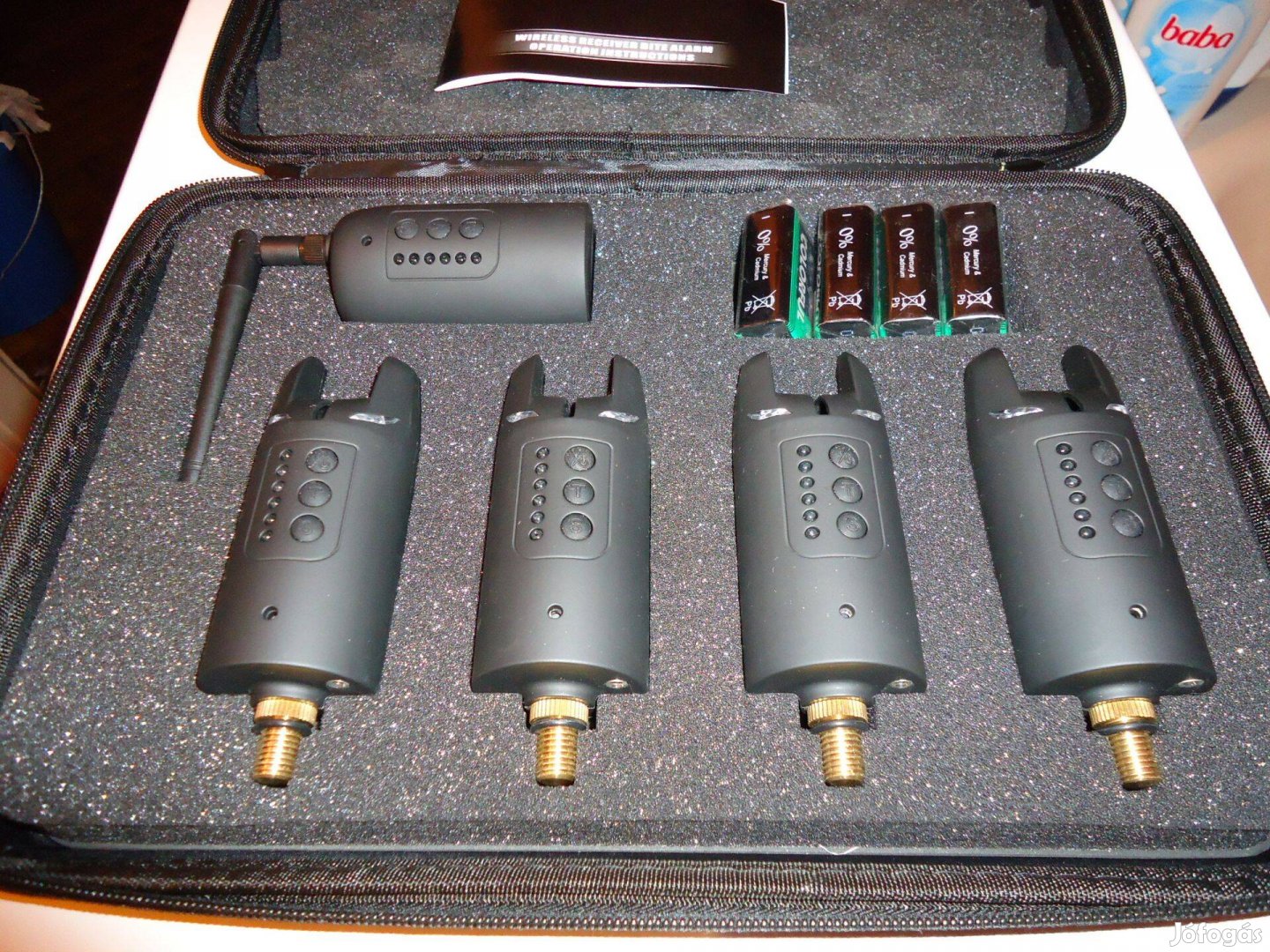 41-es modern dizájnú,6 féle cserélhető led színű digitális