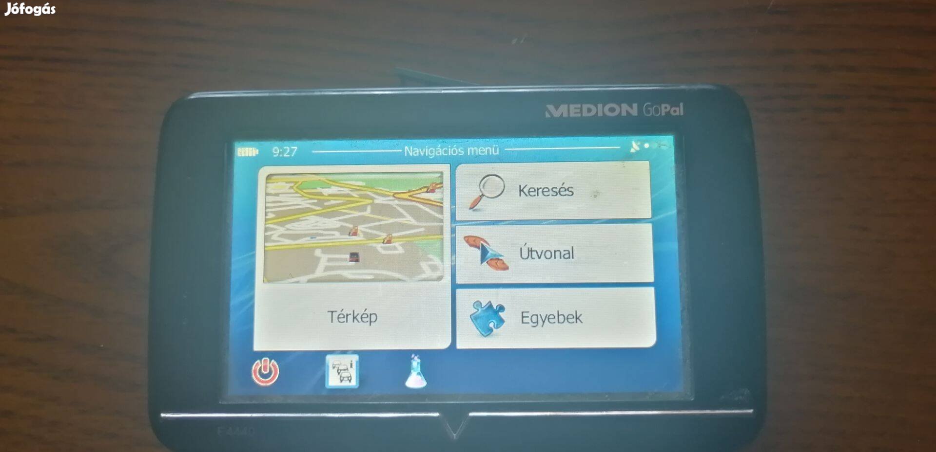 4.3" autós gps navigáció friss térképekkel eladó