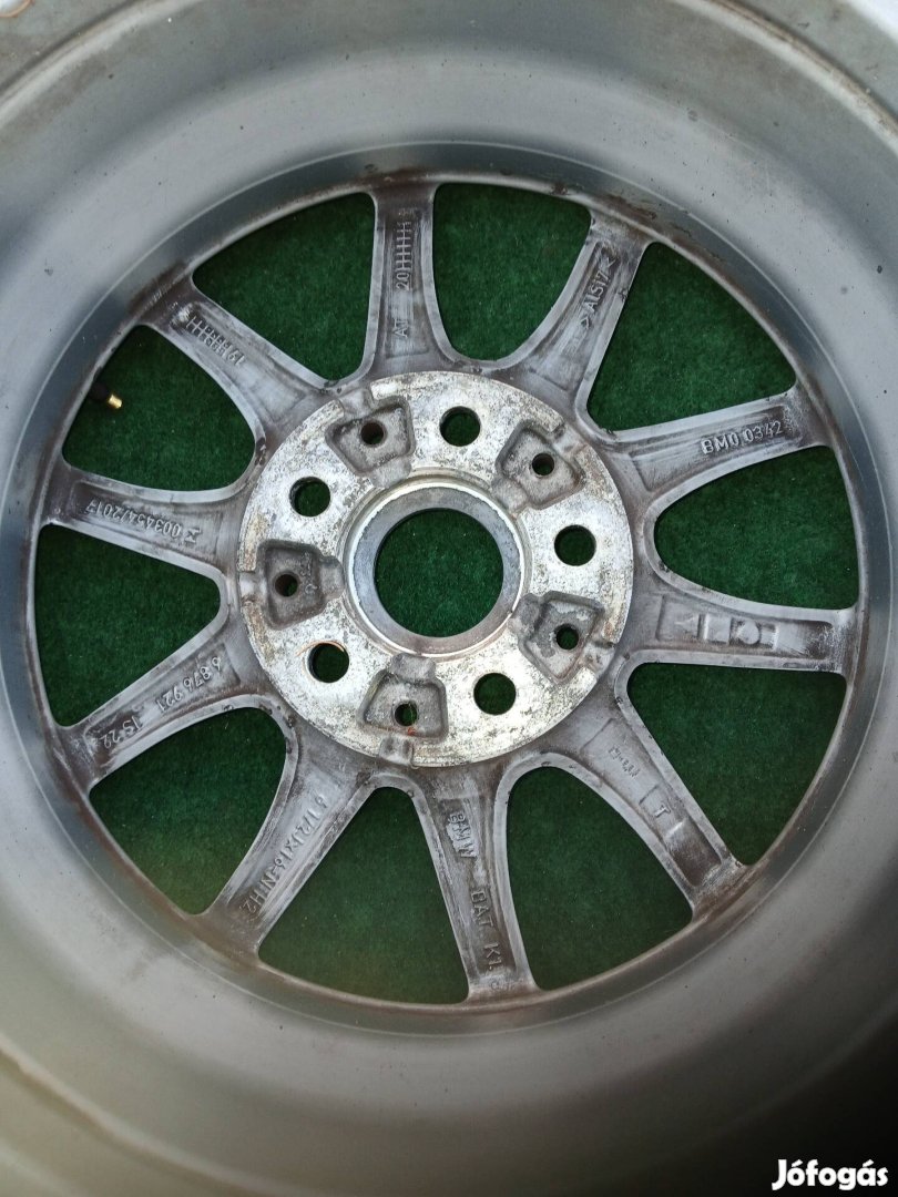 4 DB BMW Alúfelni