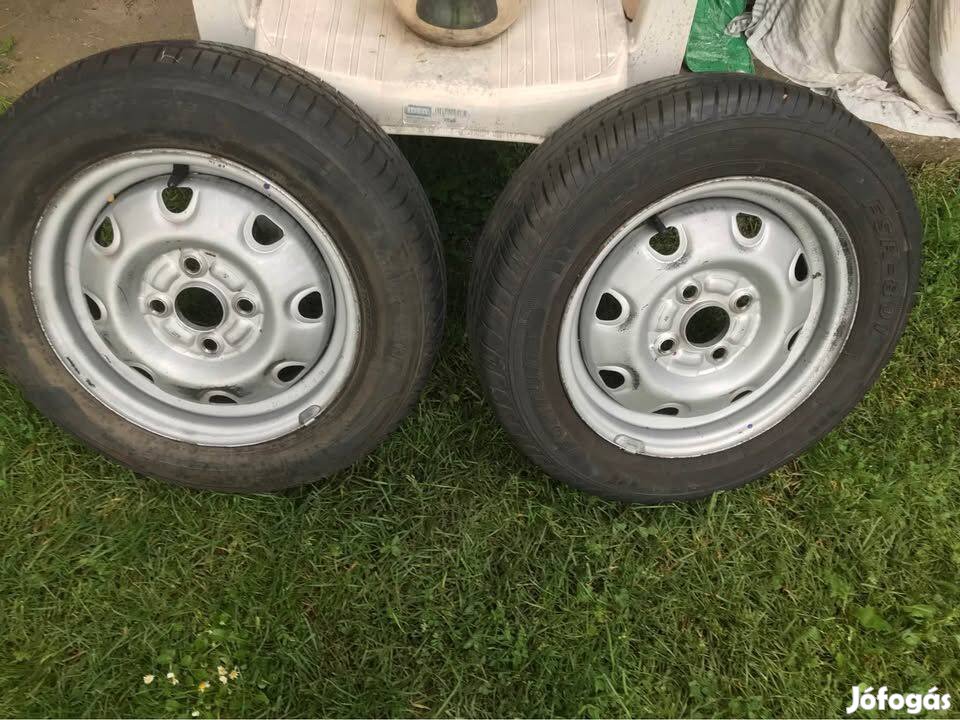 4 DB Suzuki Swift 13 colos lemezfelni, 80 %-os nyári gumival