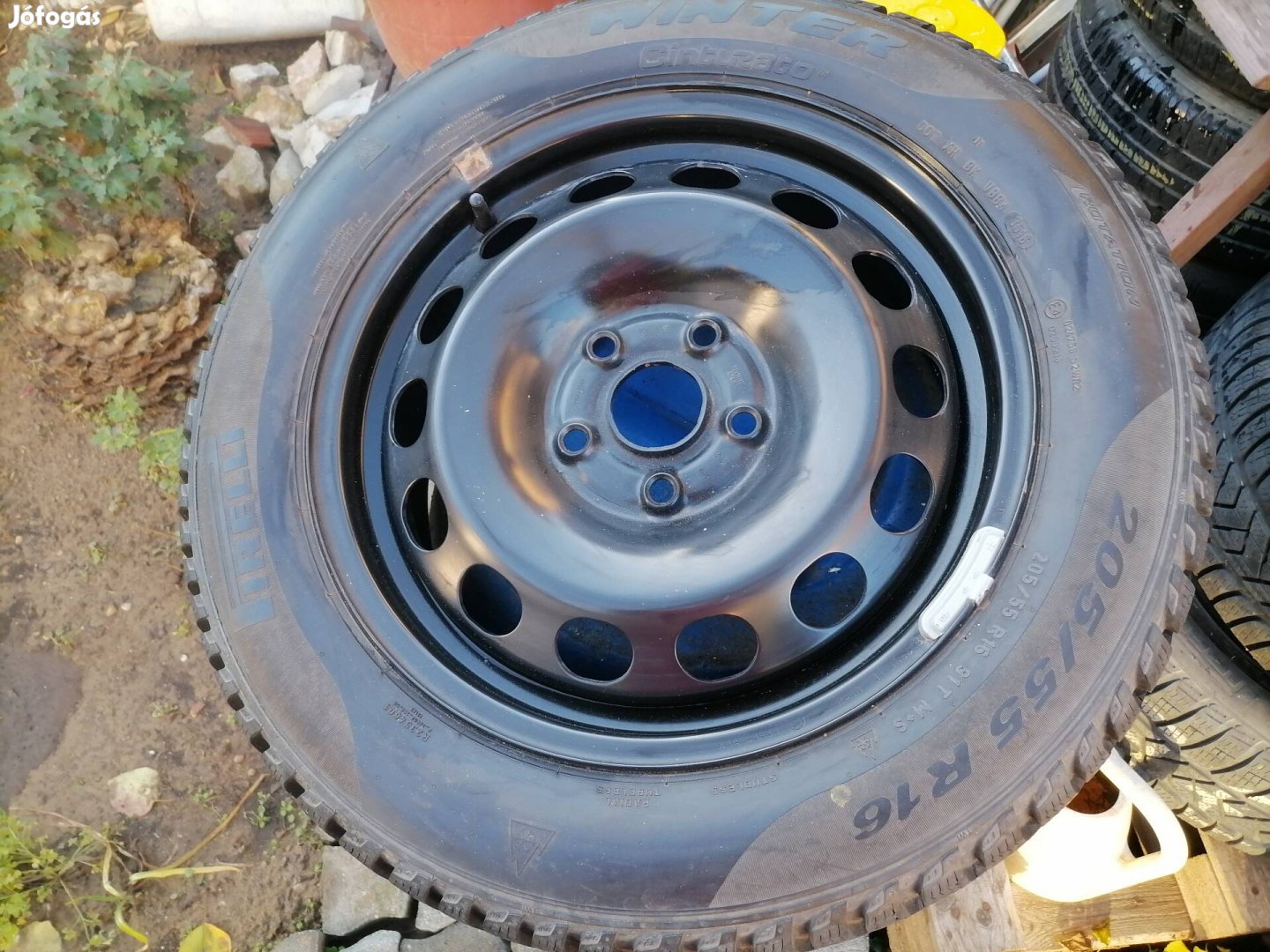 4 Darab Pirelli téli gumi eladó 